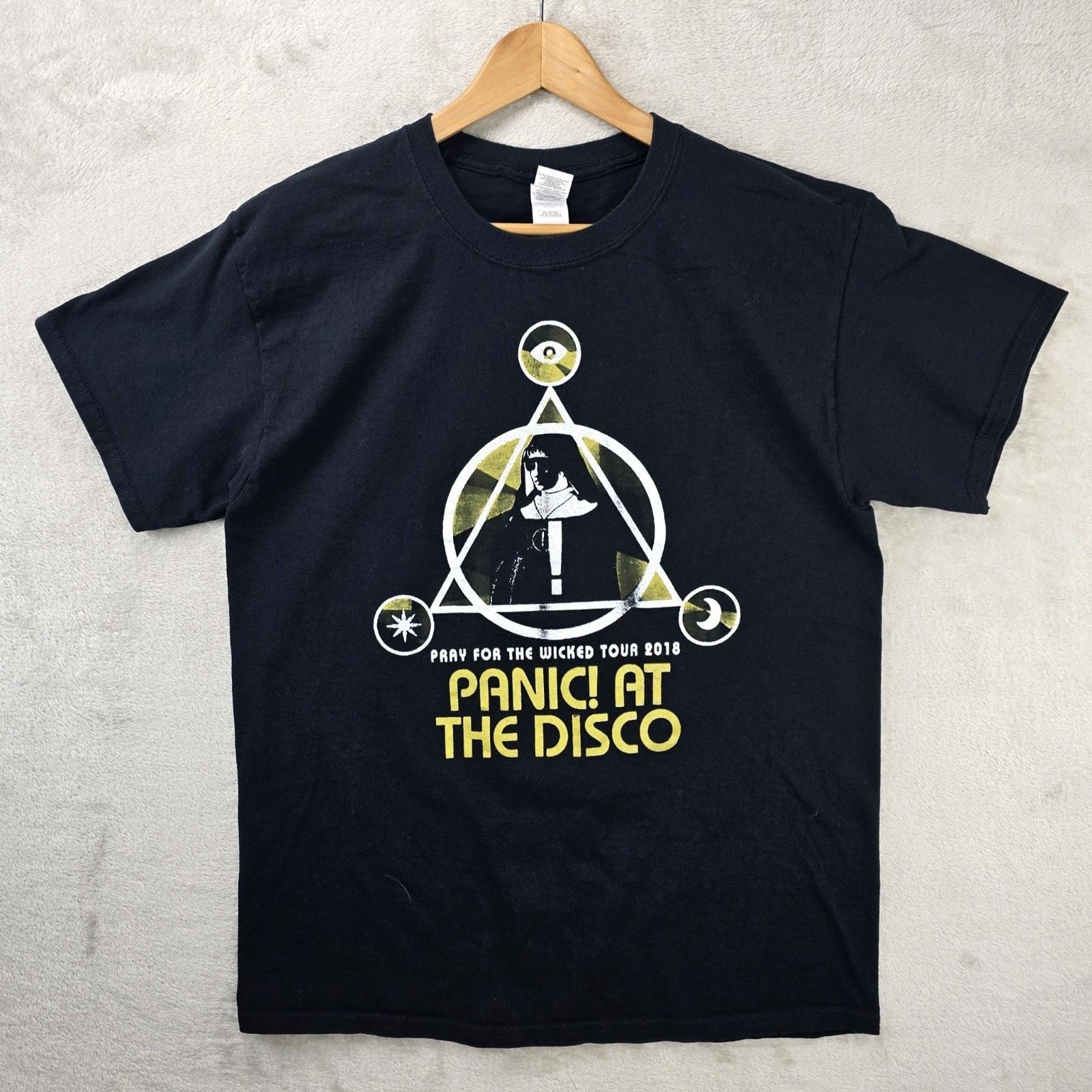 Gildan Panic At The Disco Shirt Mens Large Pray For The Wicked Size US L / EU 52-54 / 3 - 1 Thumbnail