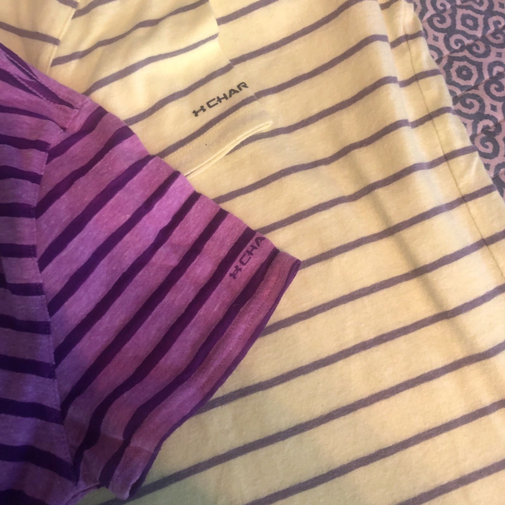 Under Armour Under Armour T-Shirt Womens XS HeatGear Striped Short Sleeve V-Neck Size XS / US 0-2 / IT 36-38 - 4 Thumbnail