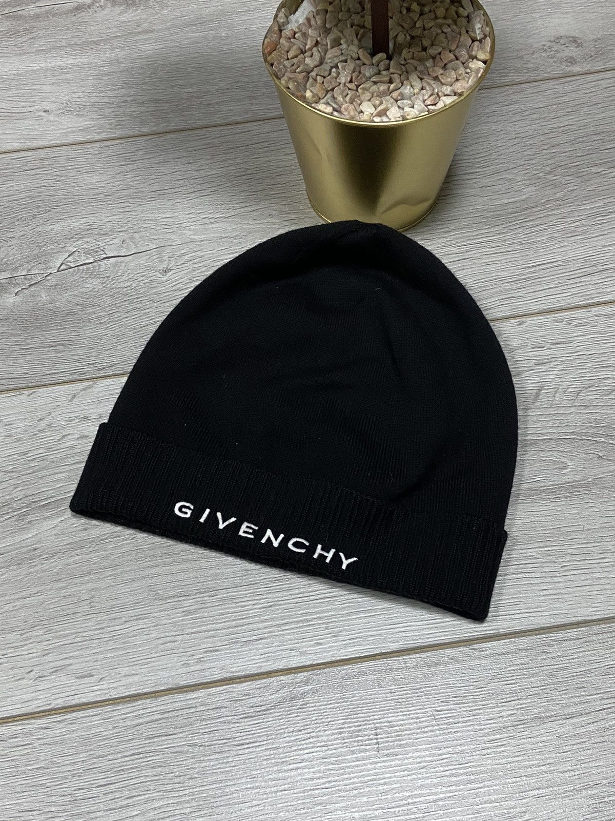 Givenchy Givenchy spell out vintage wool beanie hat Size ONE SIZE - 1 Thumbnail