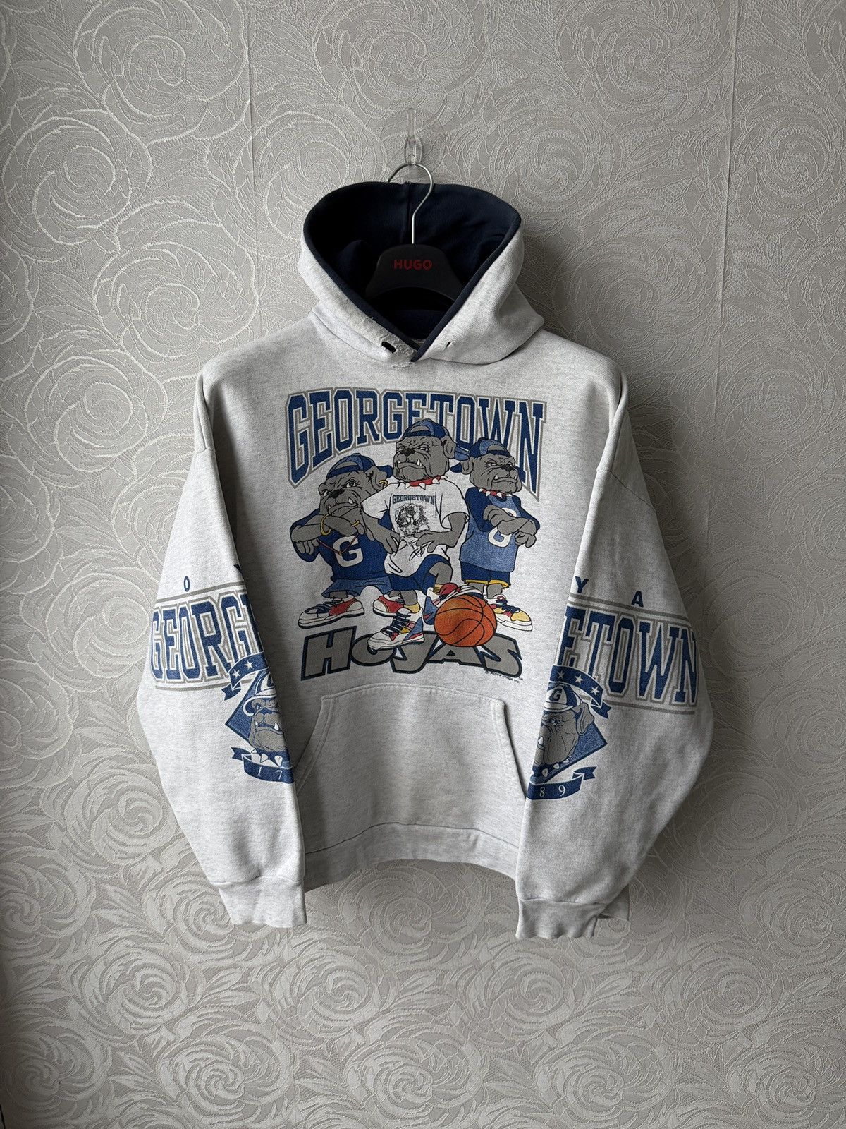 Vintage 90s GEORGETOWN HOYAS Graphic Hoodie Sweatshirt USA