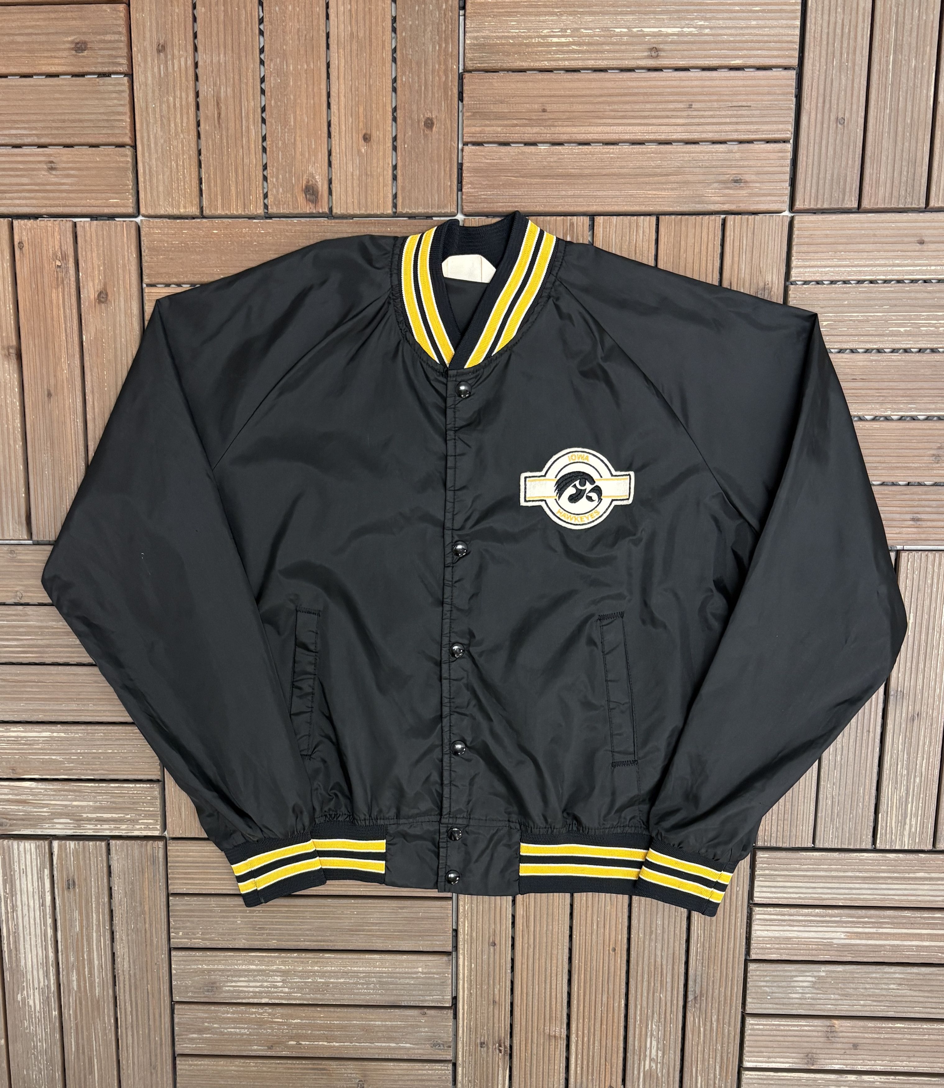 Chalk Line Iowa Hawkeyes Stitched Vintage Windbreaker Jacket Size US L / EU 52-54 / 3 - 1 Thumbnail