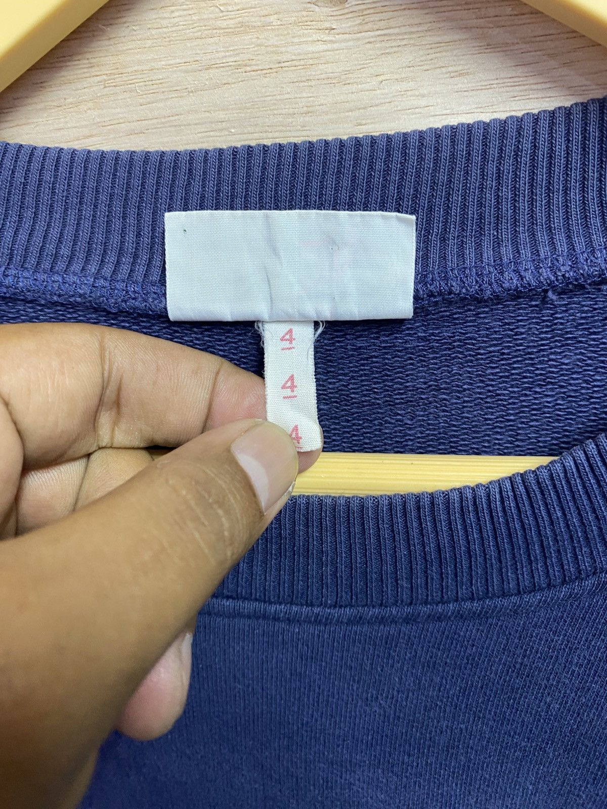 Lacoste vintage navy Lacoste sweatshirt with an embroidered logo Size US XL / EU 56 / 4 - 3 Thumbnail