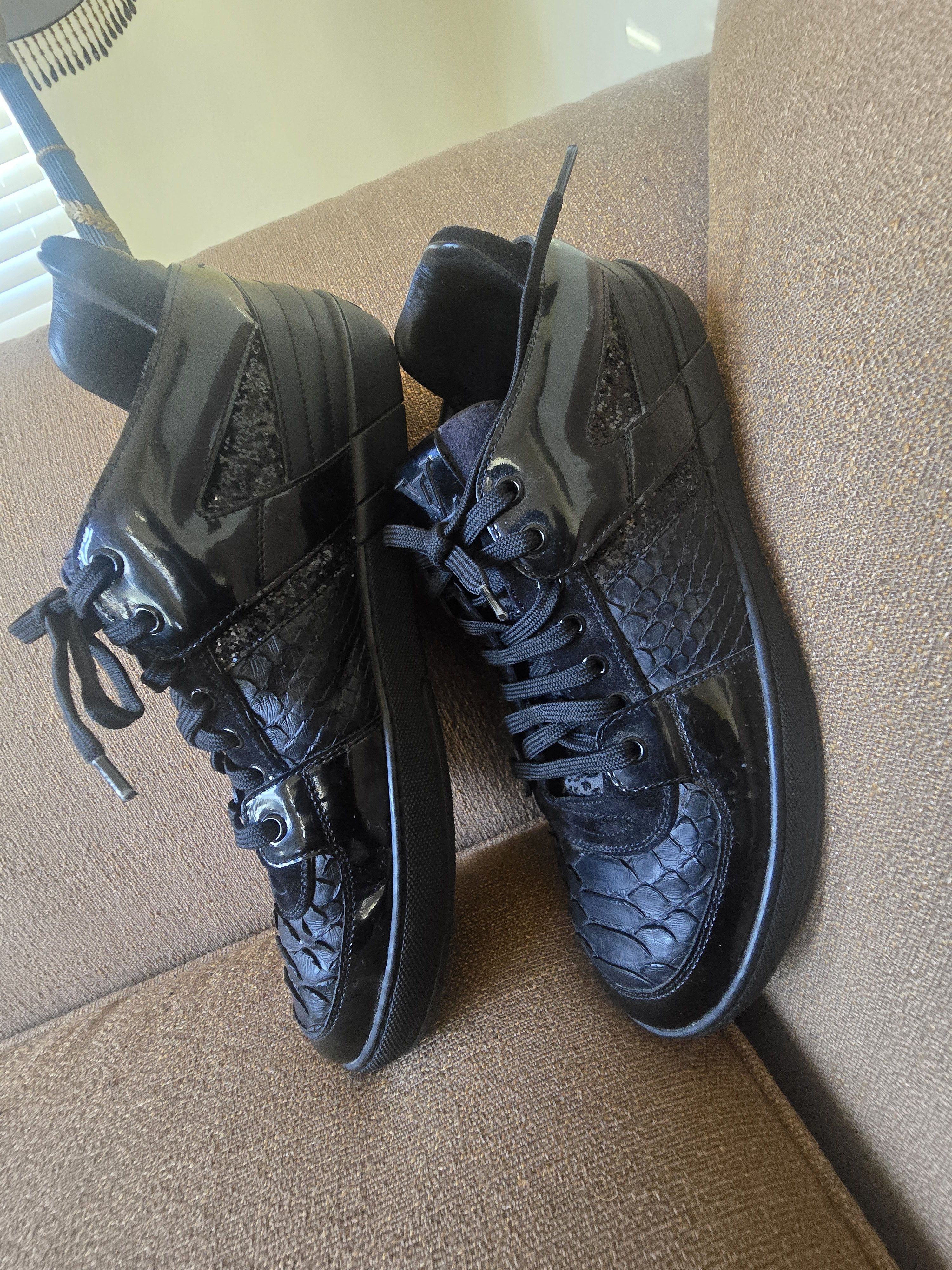 Louis Vuitton Louis Vuitton Black Python/Leather Sneakers Sz LV/8/US9 Size US 9 / EU 42 - 13 Thumbnail
