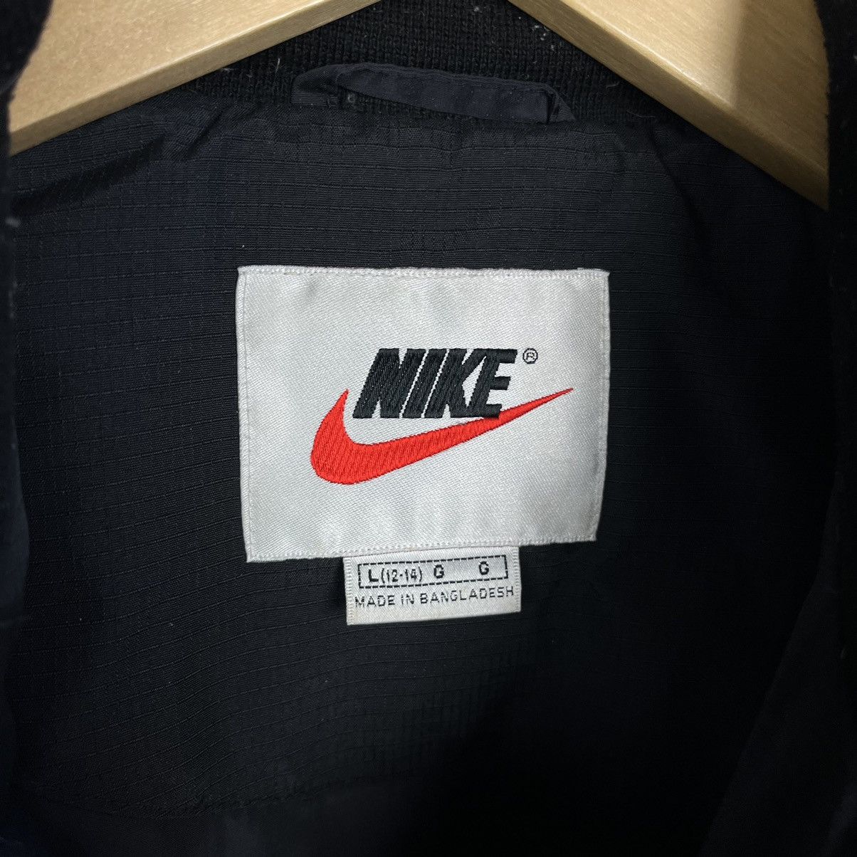 Nike Vintage Nike Swoosh Spell Out Logo Puffer Down Jacket 90s Size US S / EU 44-46 / 1 - 5 Thumbnail