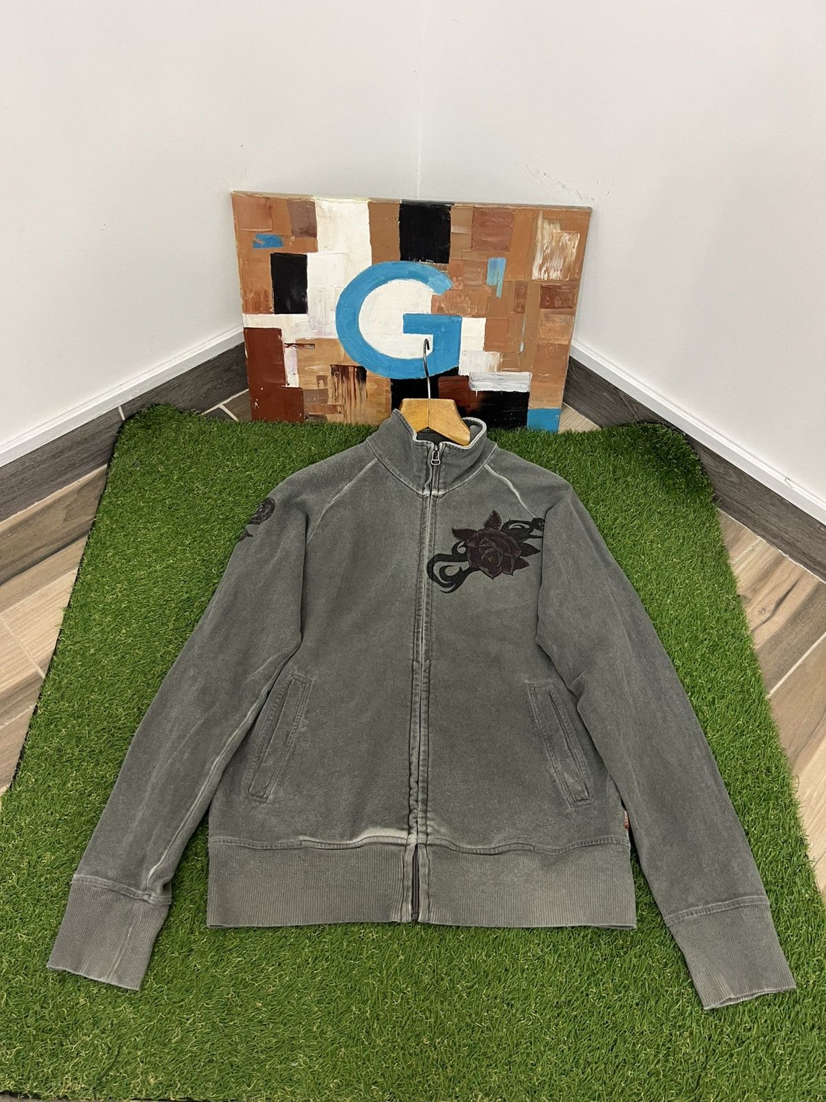 Hugo Boss × Vintage Hugo Boss Y2K Girl Graphic Long Sleeve Zip Sweatshirt Size US L / EU 52-54 / 3 - 7 Thumbnail