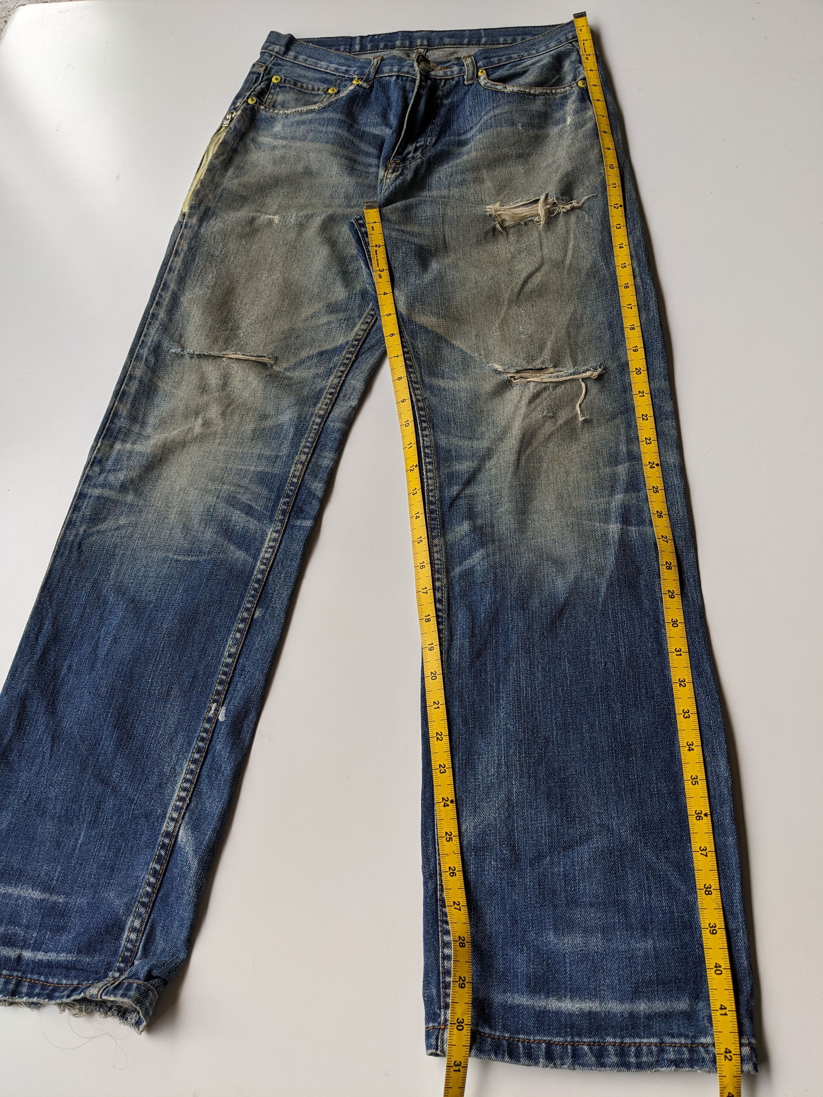 Fragment Design × Levi's Levi's X Fragment Design faded distressed jeans Size US 31 - 11 Thumbnail