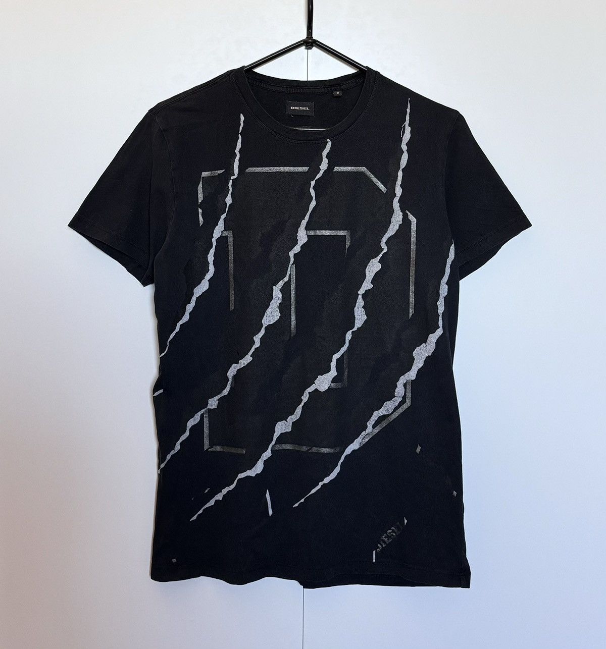 Diesel × Vintage 🔥Vintage Avantgarde y2k Diesel Tee Shirt Size US S / EU 44-46 / 1 - 1 Thumbnail