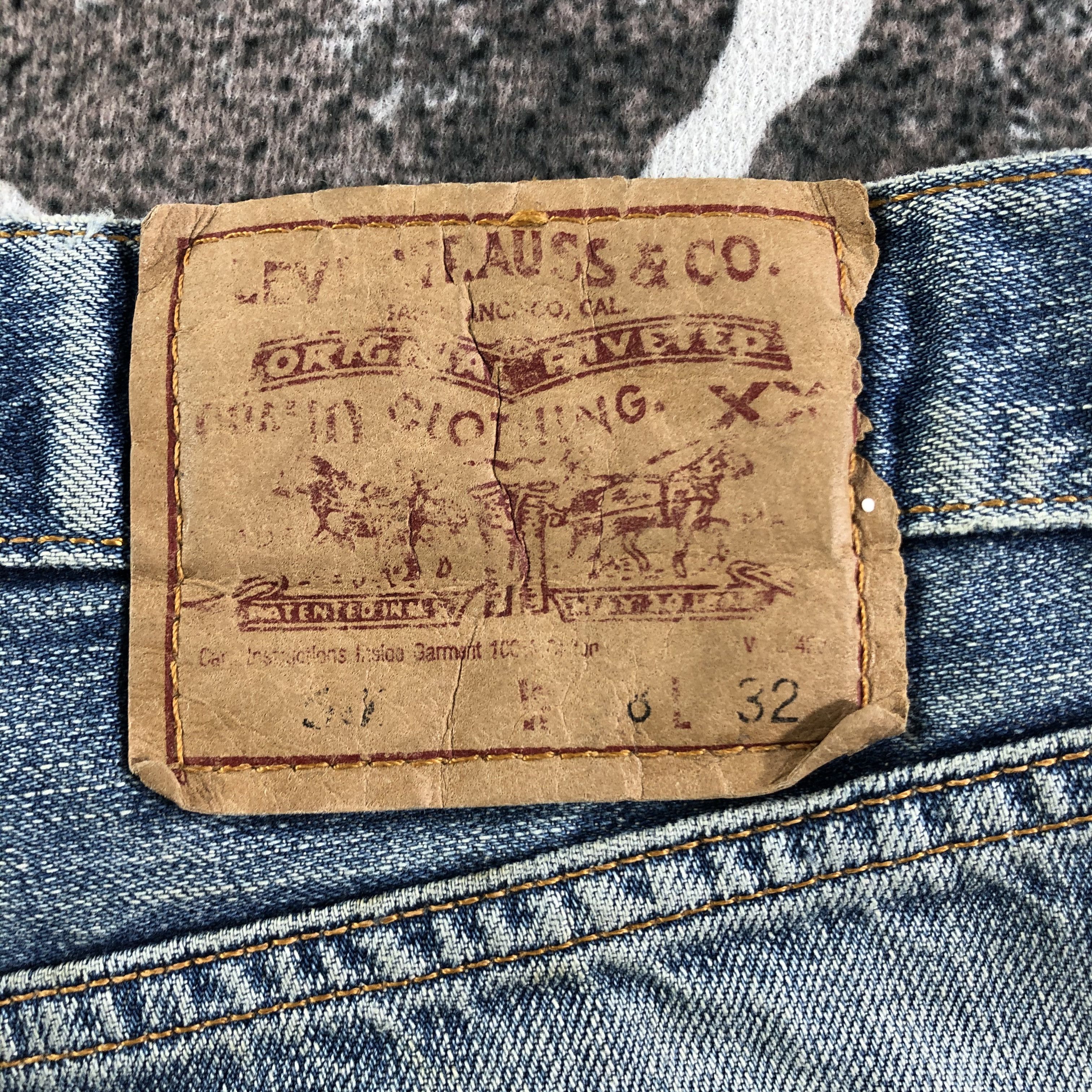 Levi's 90s Vintage Levis 501 Jeans Distressed Denim KJ2281 Size US 28 / EU 44 - 5 Thumbnail