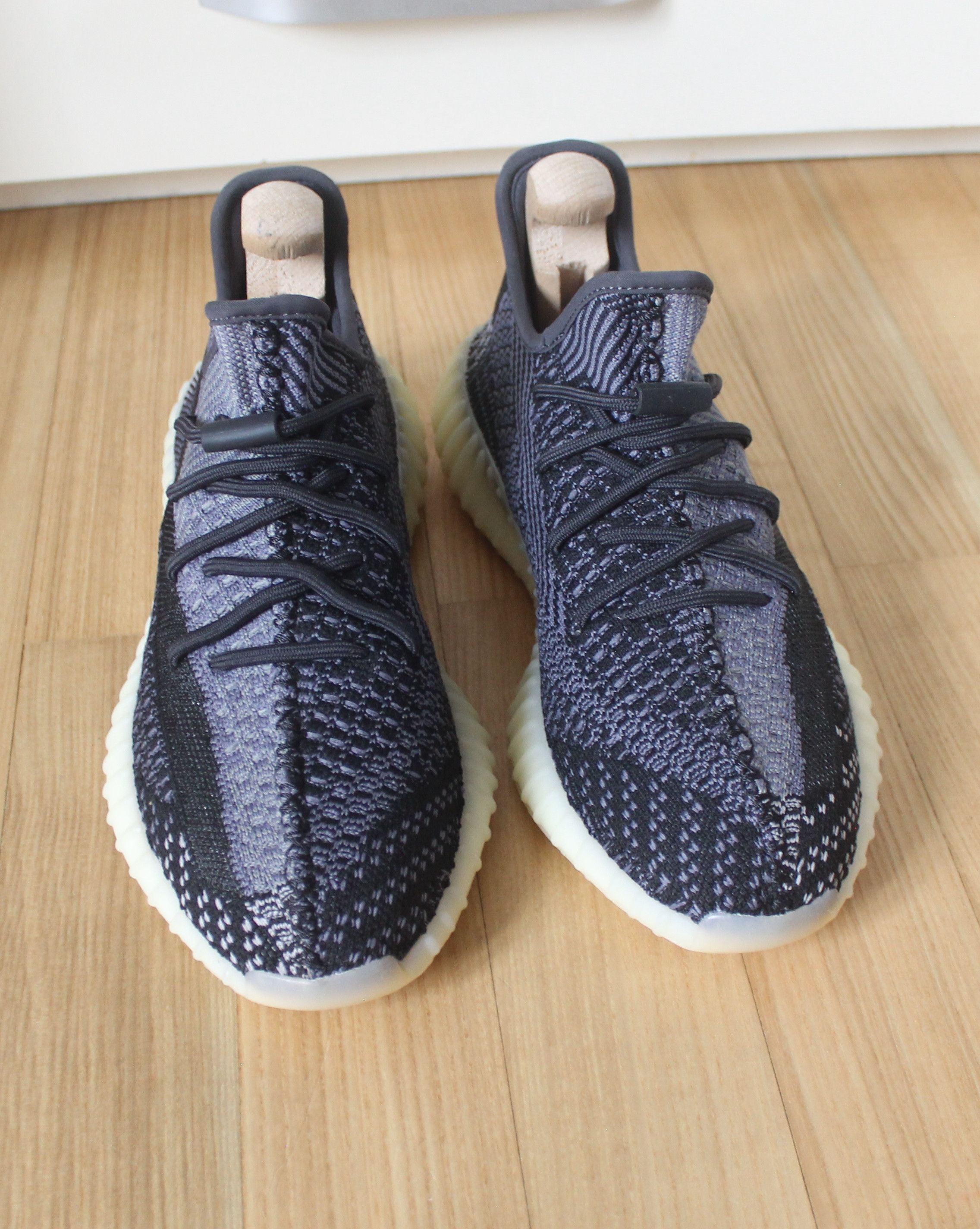 Adidas Yeezy Boost 350 V2 Carbon FZ5000 Size US 9 / EU 42 - 3 Thumbnail