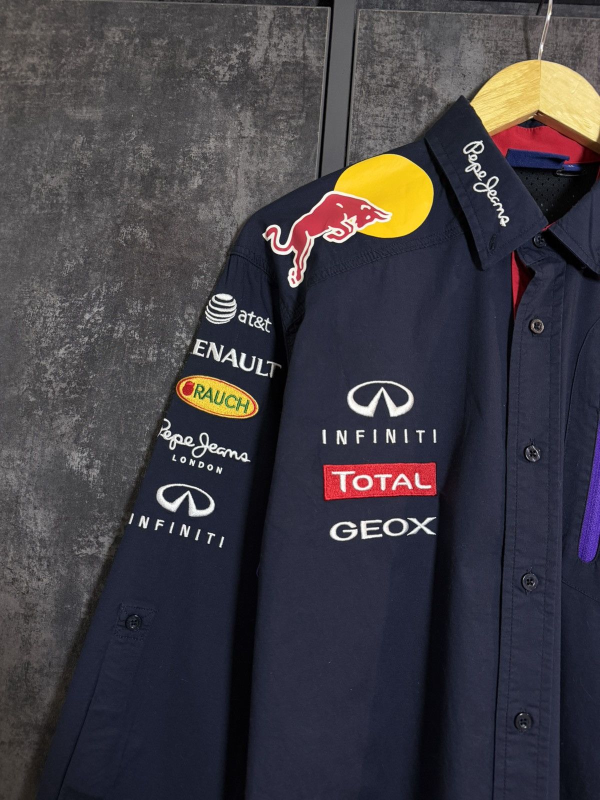 Pepe Jeans Sick Red Bull F1 Infiniti Racing Button Up Pepe Jeans Subaru Size US M / EU 48-50 / 2 - 6 Thumbnail