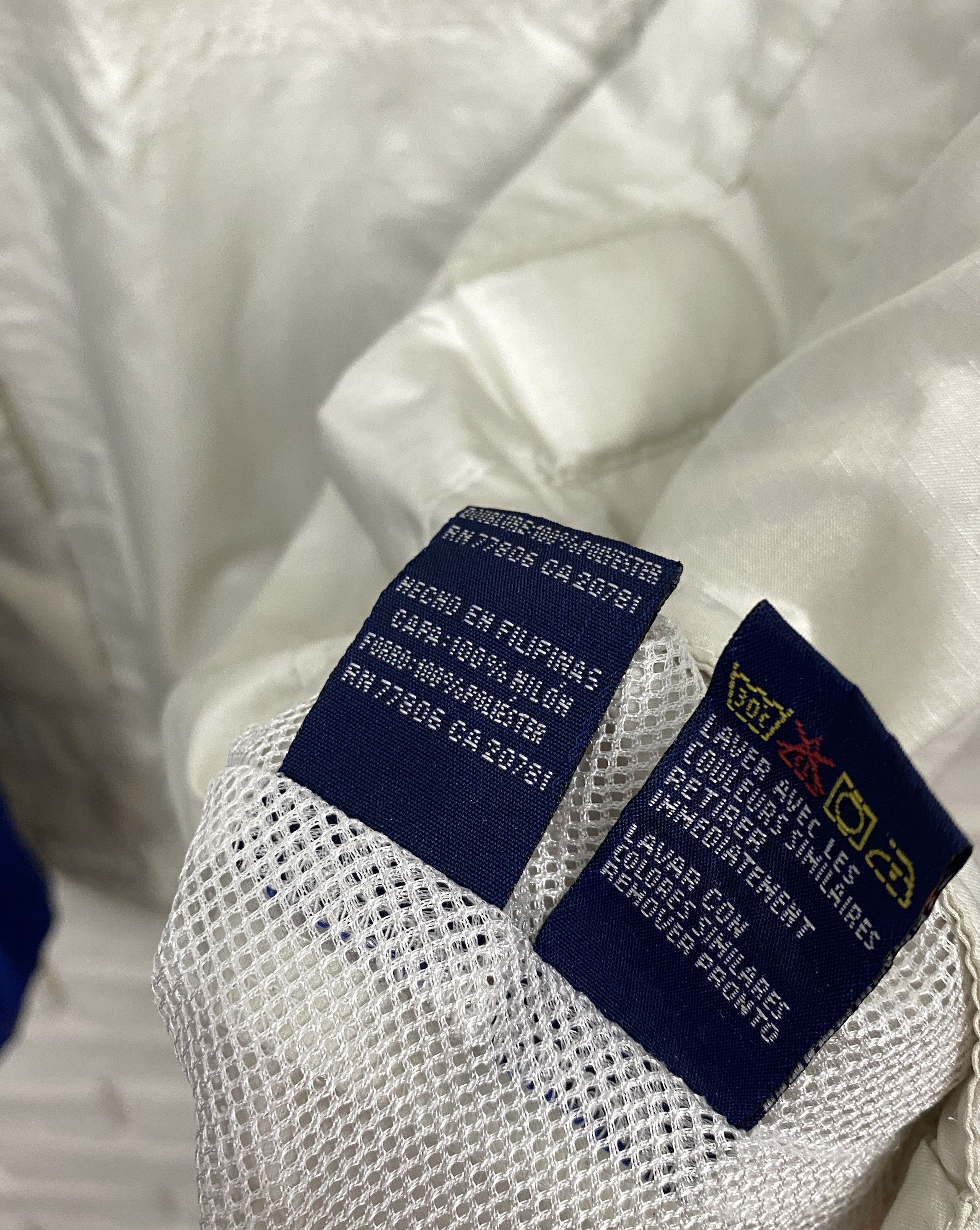 Tommy Hilfiger Tommy Hilfiger Nylon Jacket Hooded Windrunner Logo Size XL Size US XL / EU 56 / 4 - 12 Thumbnail