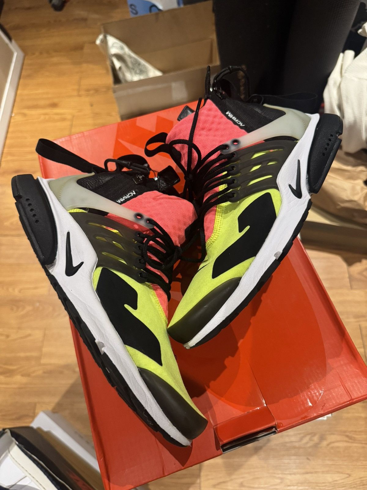 Acronym × Nike AIR PRESTO MID ACRONYM VOLT Size US 8 / EU 41 - 2 Thumbnail