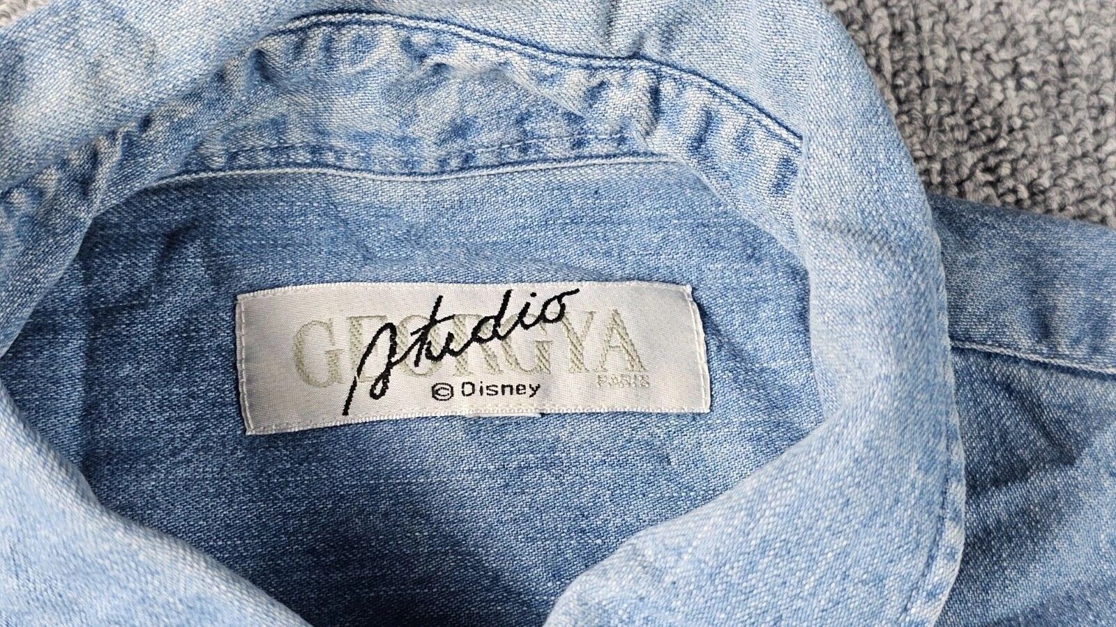 Other 90s Disney Paris Donald Duck Embroidered Denim Shirt L 90s Size US L / EU 52-54 / 3 - 7 Thumbnail