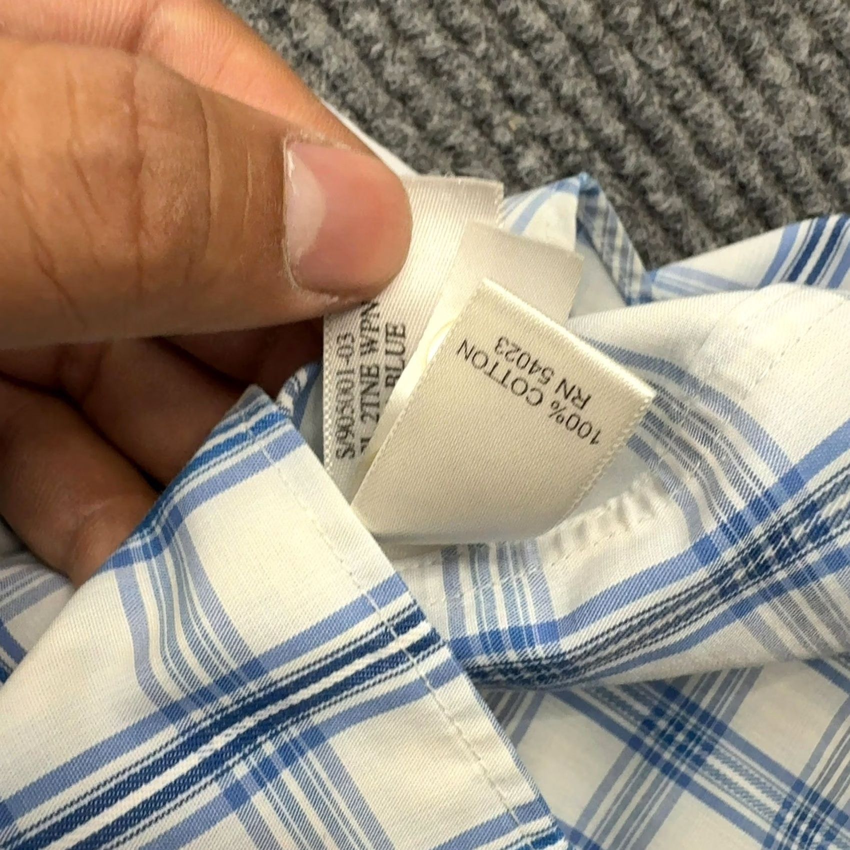Banana Republic Banana Republic Button-Up Mens XL Blue Cotton Non-Iron Slim Fit Plaid Preppy Shortened? Size US XL / EU 56 / 4 - 6 Thumbnail