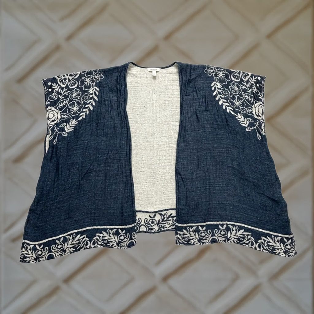 Vintage Chico's Womens Cape Shawl Sweater Floral Open Front One Size Navy Blue Lightweight Viscose Knit Modern Size ONE SIZE - 1 Thumbnail