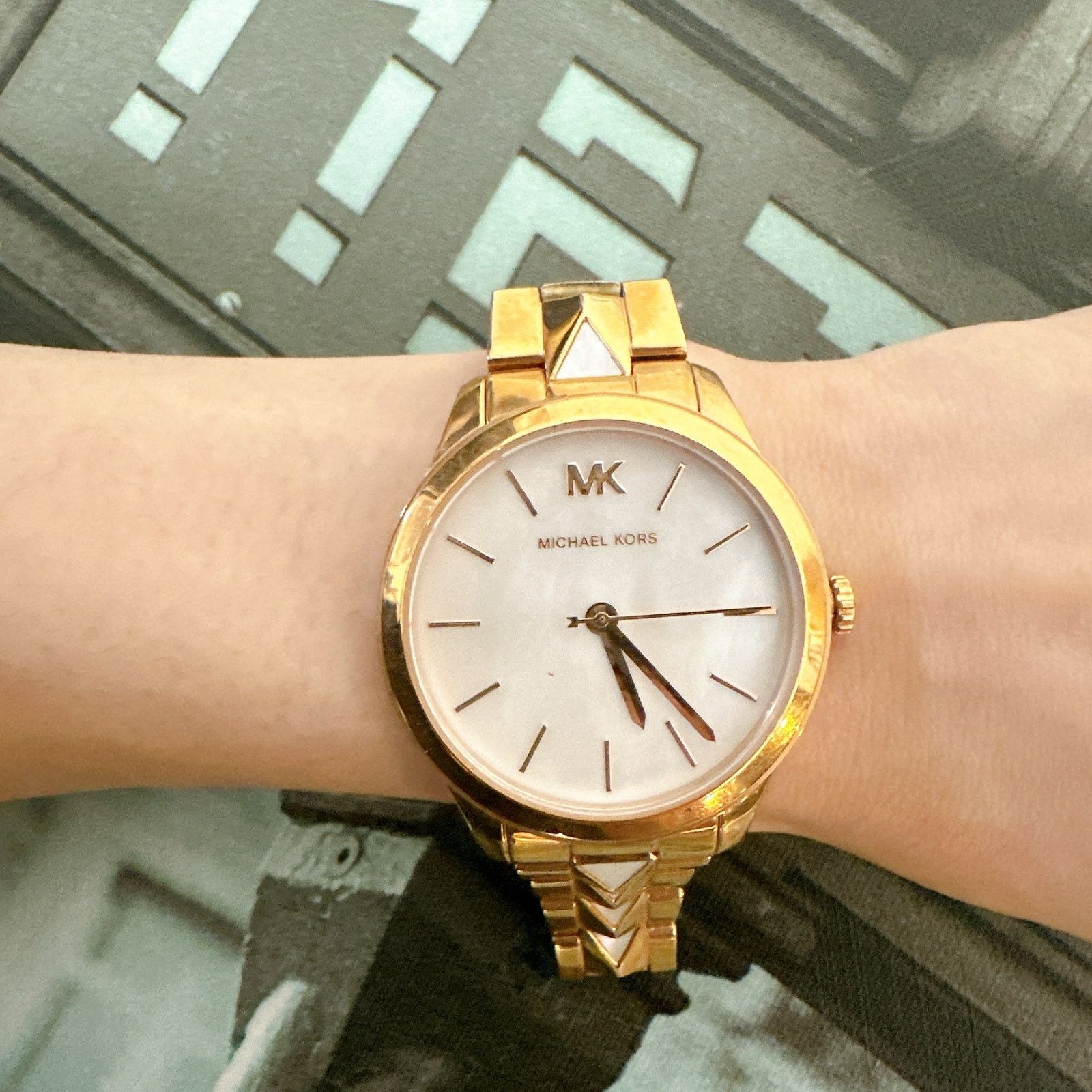 Michael Kors Michael Kors MK6671 Runway Mercer Rose Gold-Tone and Pearl Size ONE SIZE - 6 Thumbnail