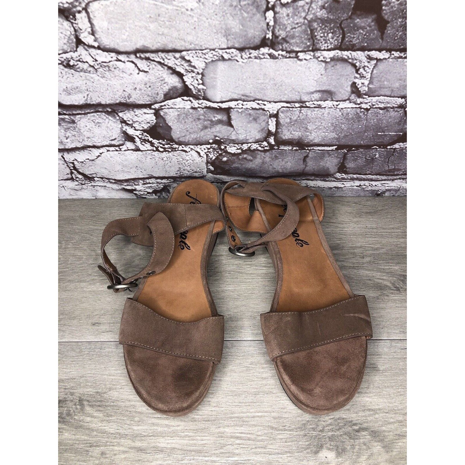 Free People Free People Plum Taupe Suede Platform Ankle Strap Sandals Wo Size US 8 / IT 38 - 23 Thumbnail