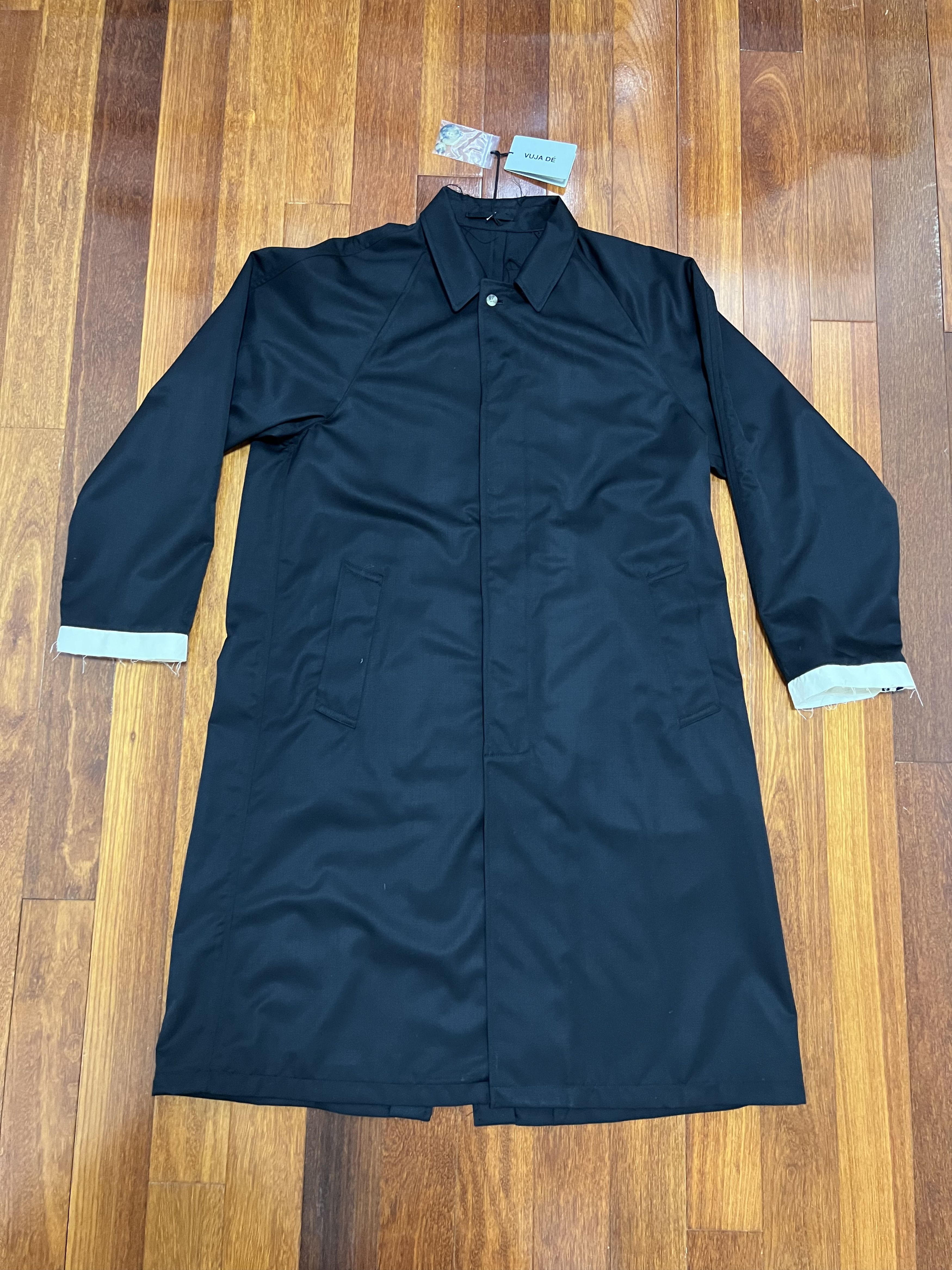 Vuja De 💚 Vuja De THE “LIEN” VIRGIN WOOL COAT IN MATTE BLACK Size US S / EU 44-46 / 1 - 9 Thumbnail