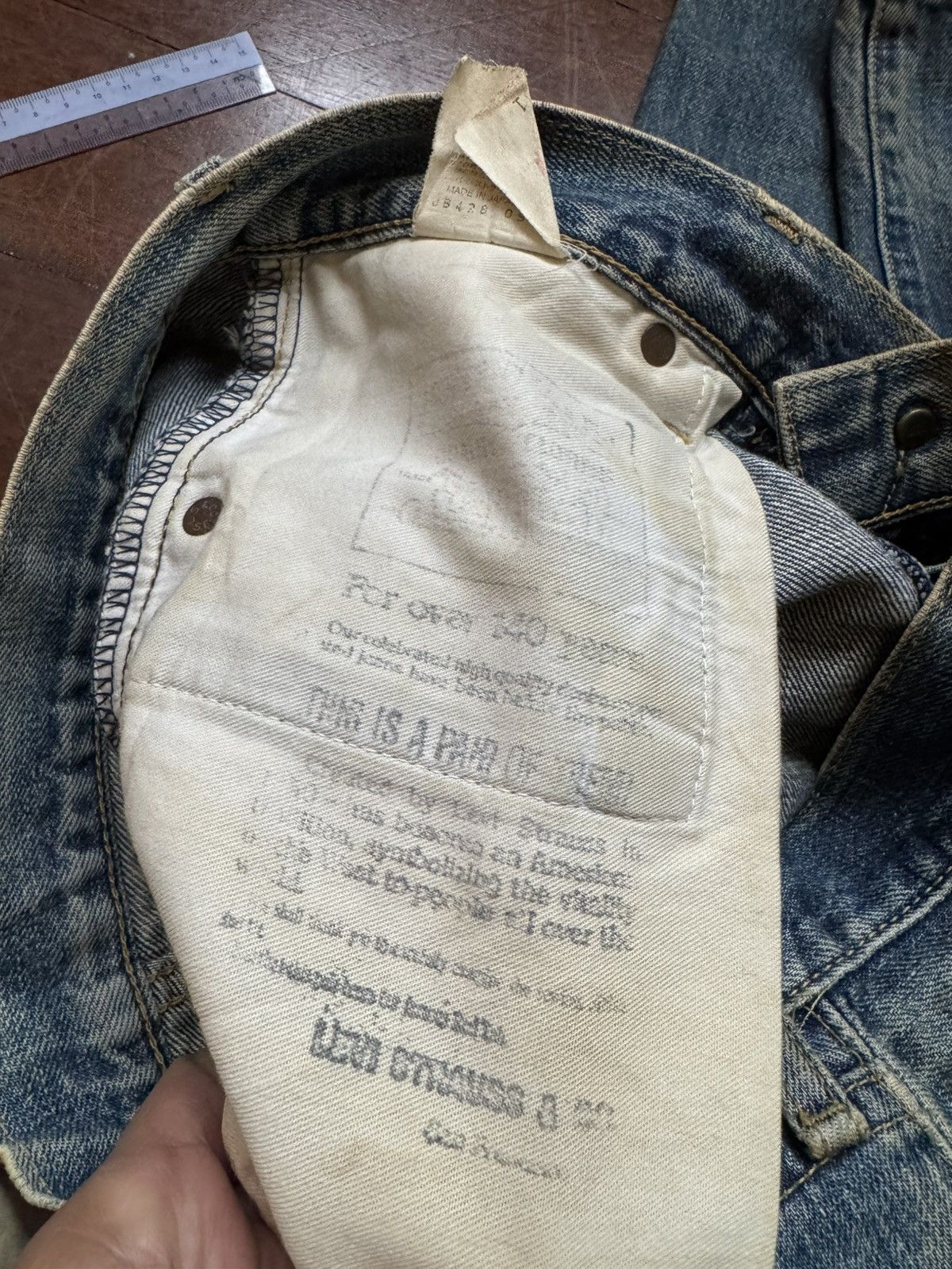 Levi's VINTAGE LEVI'S 702-XX BIG E DISTRESSED SELVEDGE JEANS Size US 31 - 5 Thumbnail