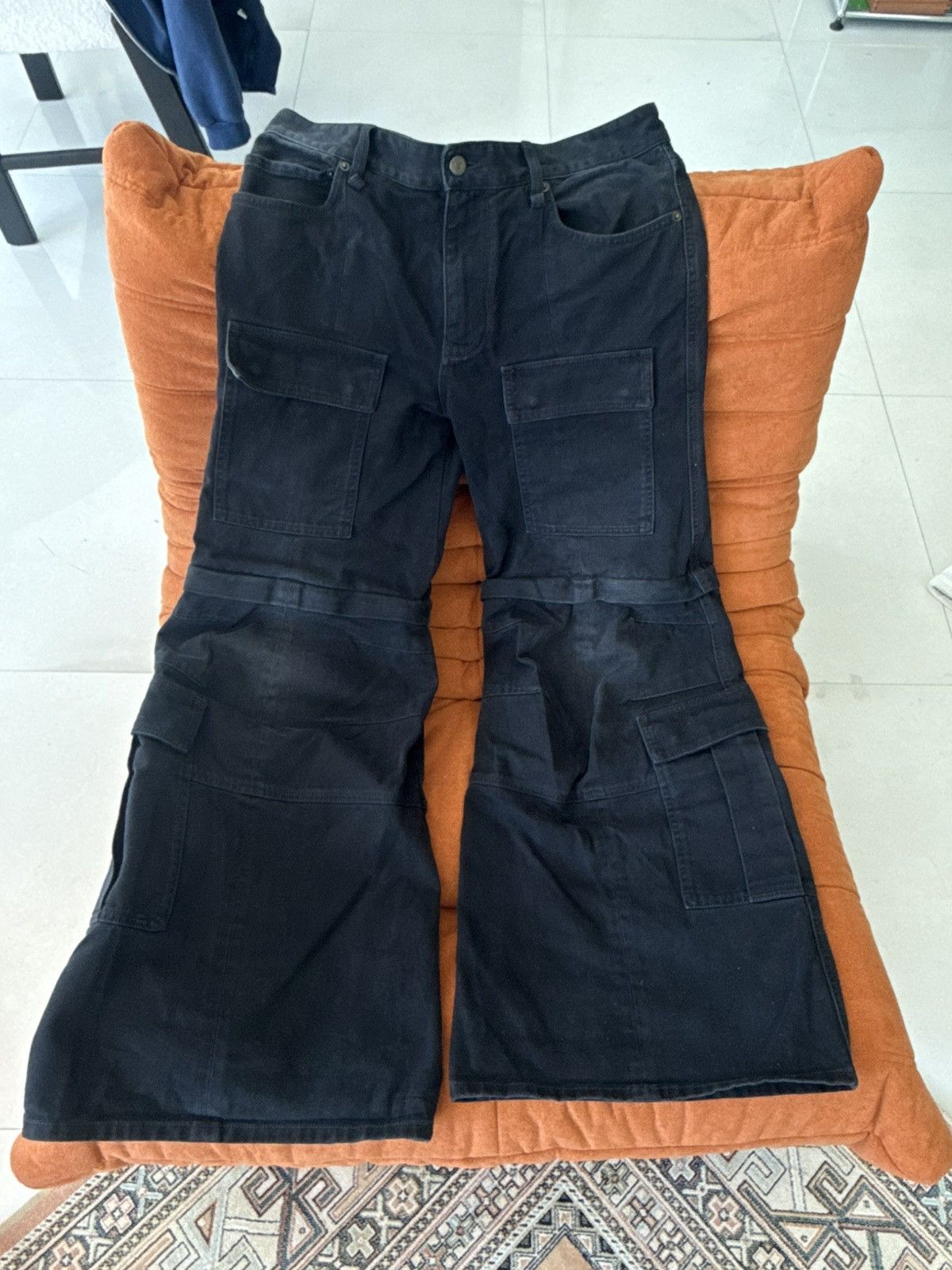 Balenciaga BALENCIAGA MEN'S CARGO PANTS IN BLACK Size US 27 - 7 Thumbnail