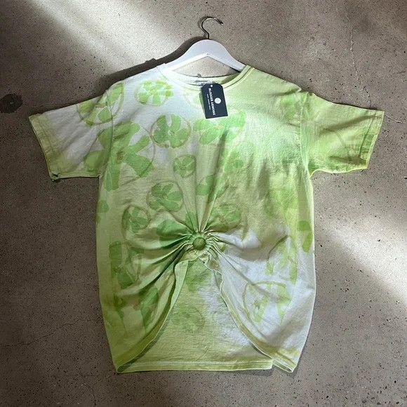 image of Collina Strada Flower Patch Lime Center Ring T-Shirt, Women's (Size Large)