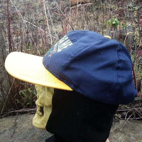 The Game × Vintage Vintage The Game Notre Dame Fightin Irish Snap Hat Broken Size ONE SIZE - 2 Thumbnail