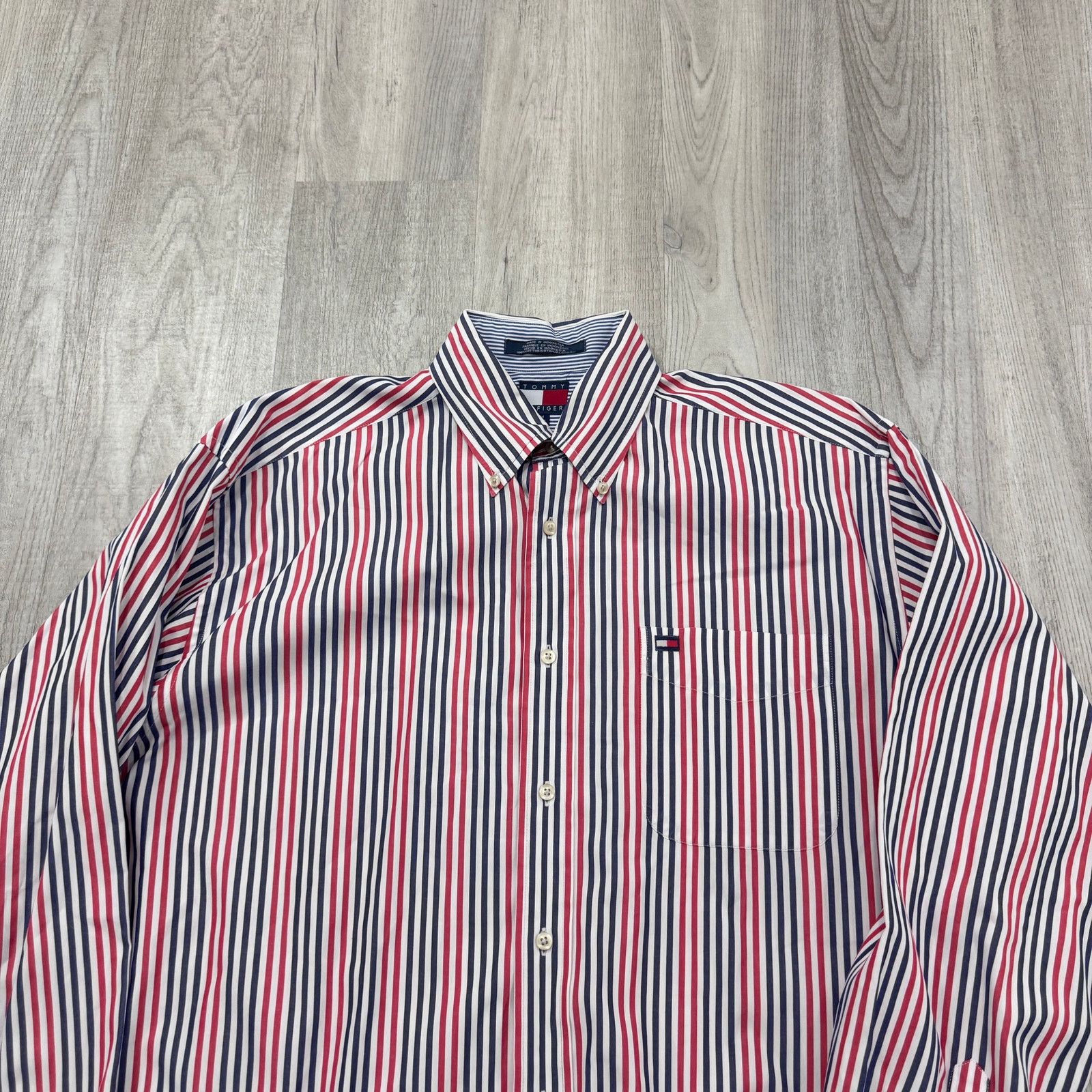 Tommy Hilfiger Vintage Tommy Hilfiger Button Shirt Medium Red Blue Striped Size US M / EU 48-50 / 2 - 1 Thumbnail