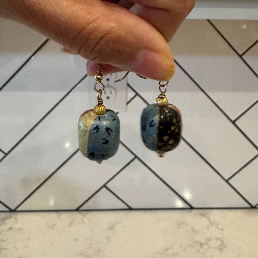 Handmade Vintage paper wrapped wooden bead dangle earrings handmade Size ONE SIZE - 8 Thumbnail