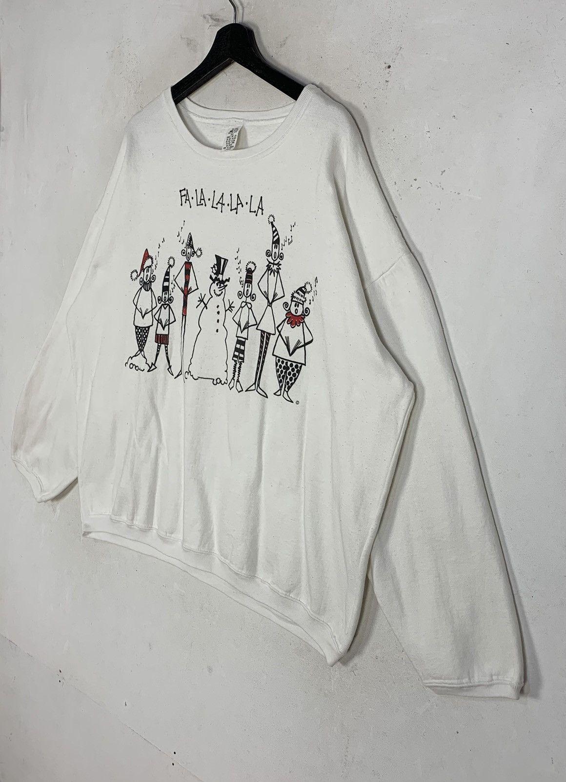 Vintage Vintage white crewneck with a caroling graphic Sweatshirt Size US XL / EU 56 / 4 - 5 Thumbnail