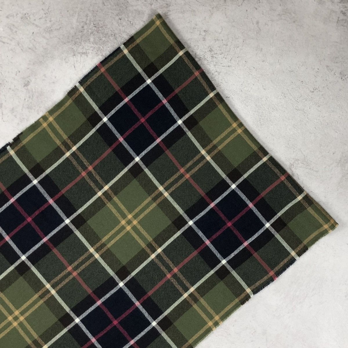 Barbour Barbour Tartan Scarf Extra Fine Merino Wool Size ONE SIZE - 18 Thumbnail