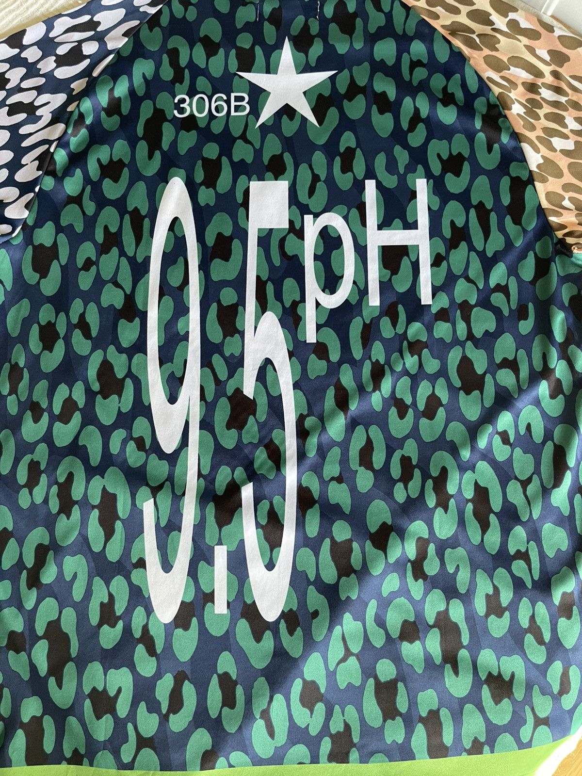 Henry Johnson Henry Johnson Unessentia Jersey L Size US L / EU 52-54 / 3 - 7 Thumbnail