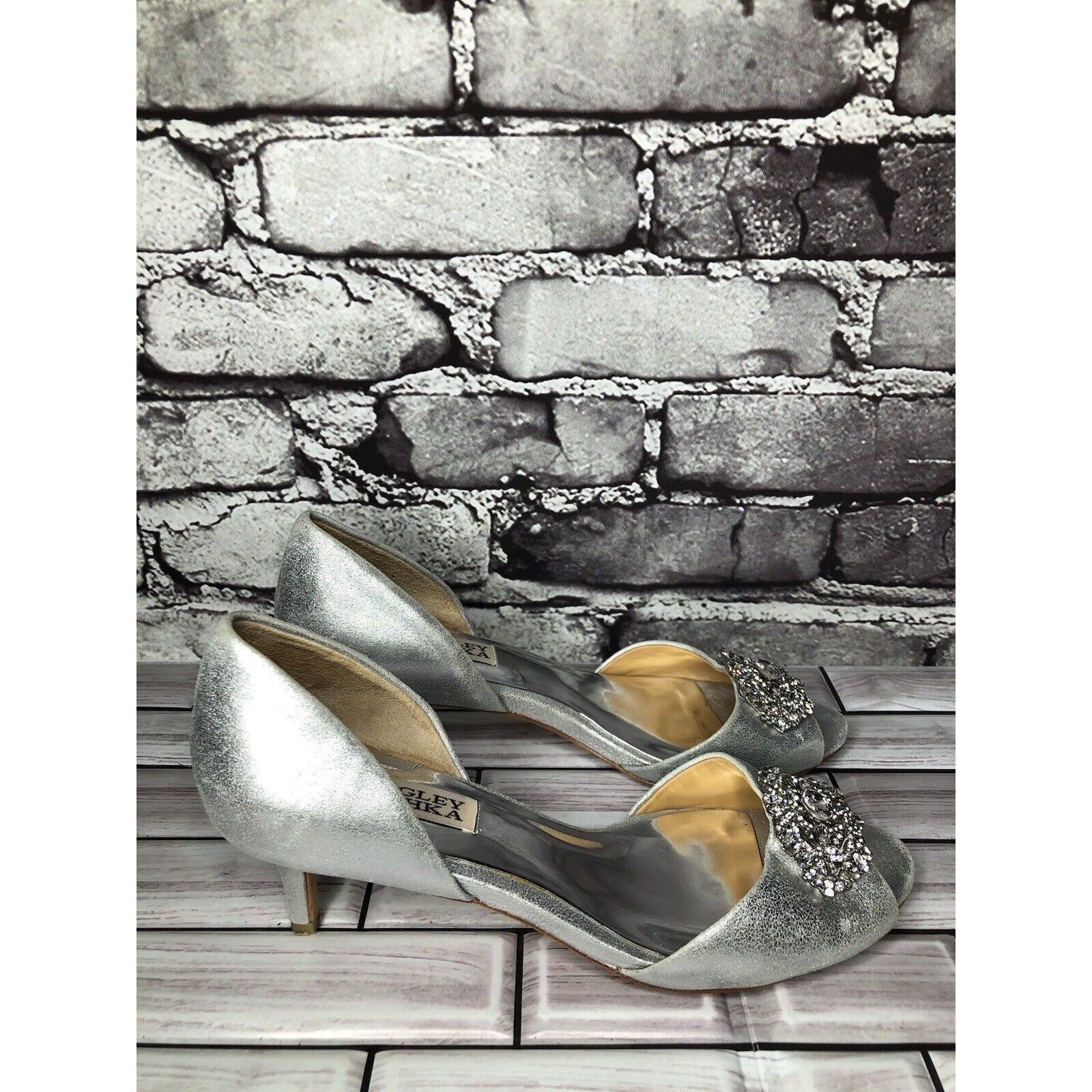 Badgley Mischka Badgley Mischka Metallic Silver Leather Rhinestone Heels Wom Size US 6.5 / IT 36.5 - 18 Thumbnail