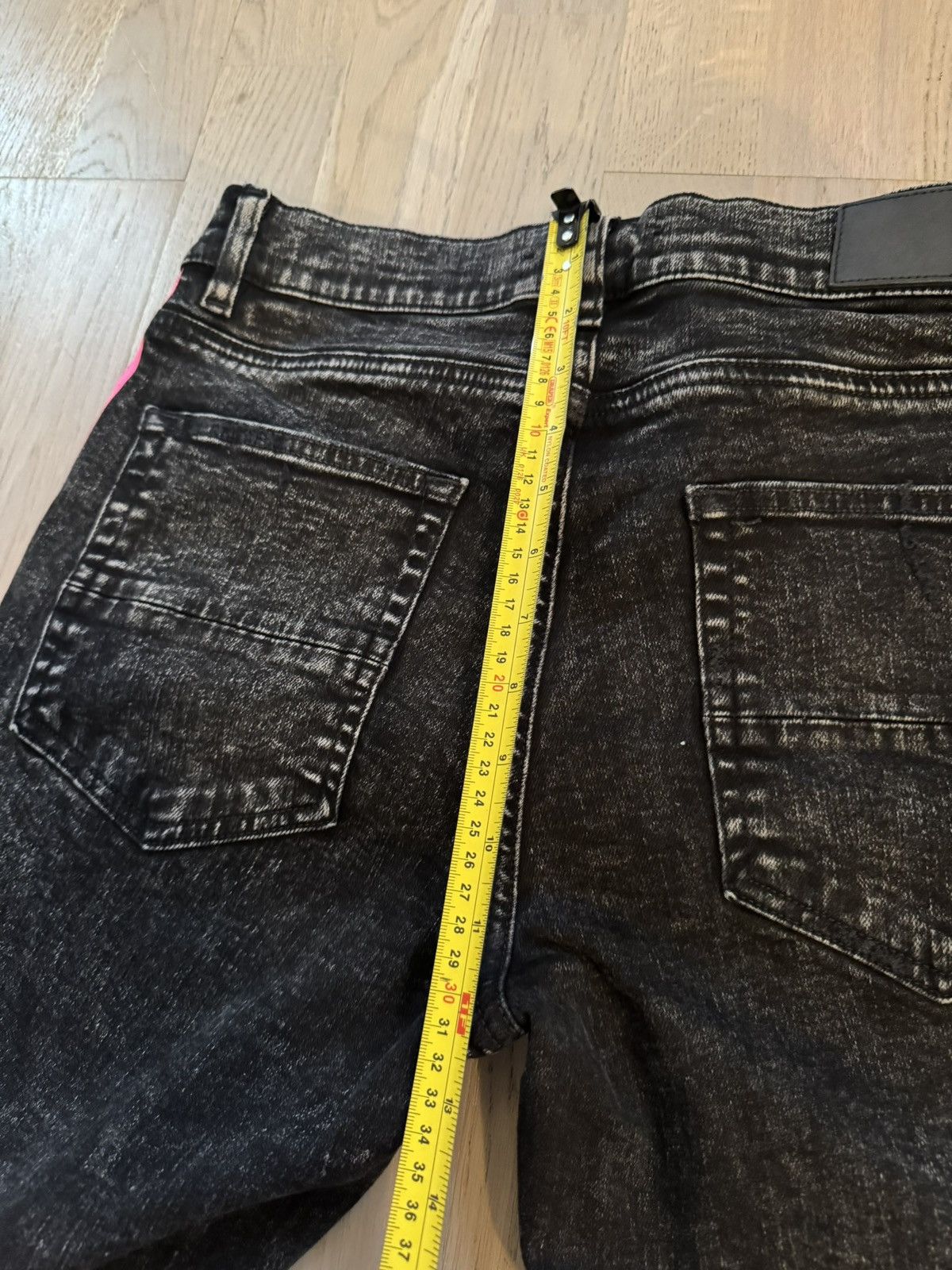 Amiri AMIRI jeans study TAPE MEASUREMENTS IN PHOTOS AND DESCRIPTIO Size US 32 / EU 48 - 7 Thumbnail