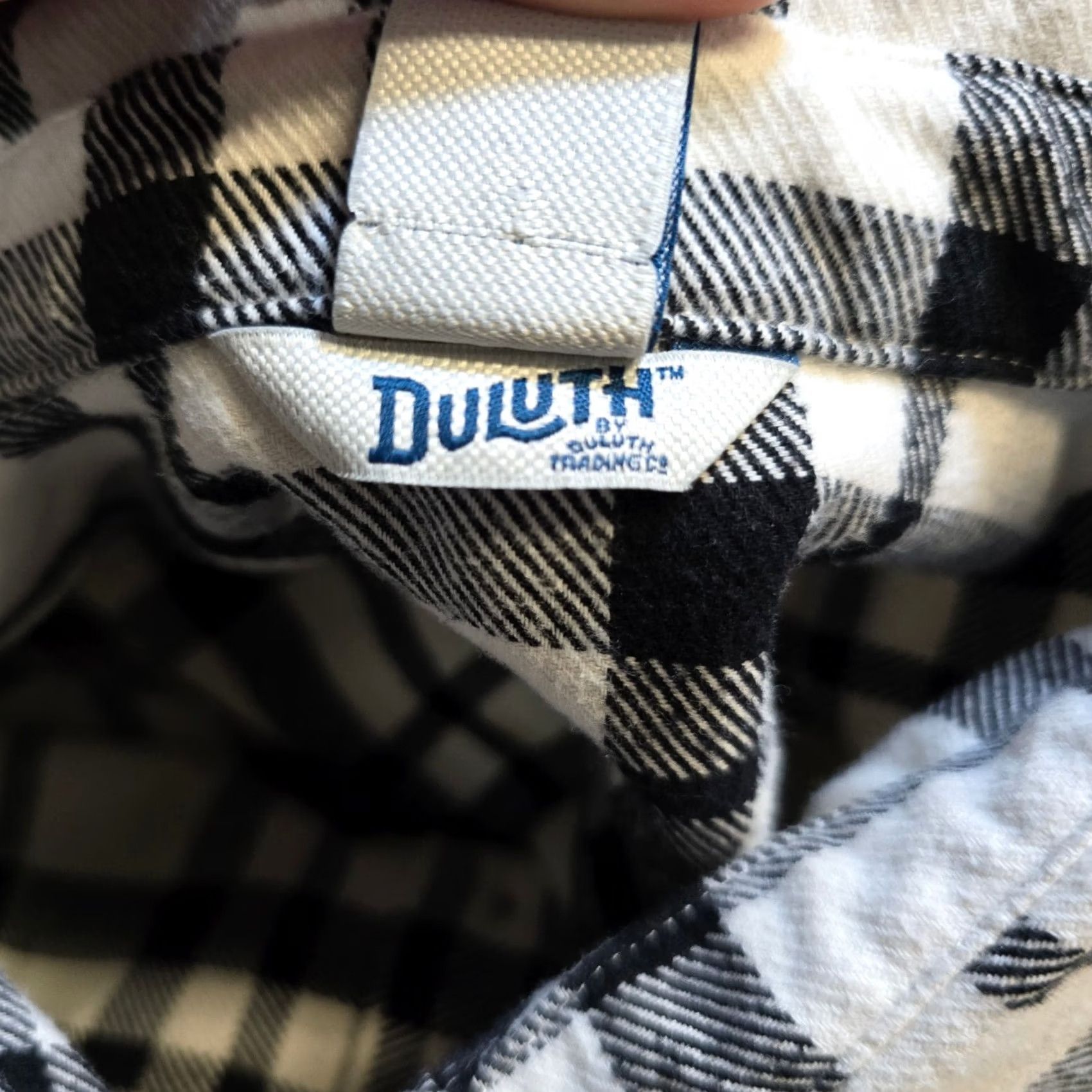Vintage Duluth Shirt Womens 2XL Plaid Flannel Long Sleeve Button-Up Casual White Black Pockets Classic Outdoor Mens (adjust if gender) Size XXL / US 16-18 / IT 52-54 - 3 Thumbnail