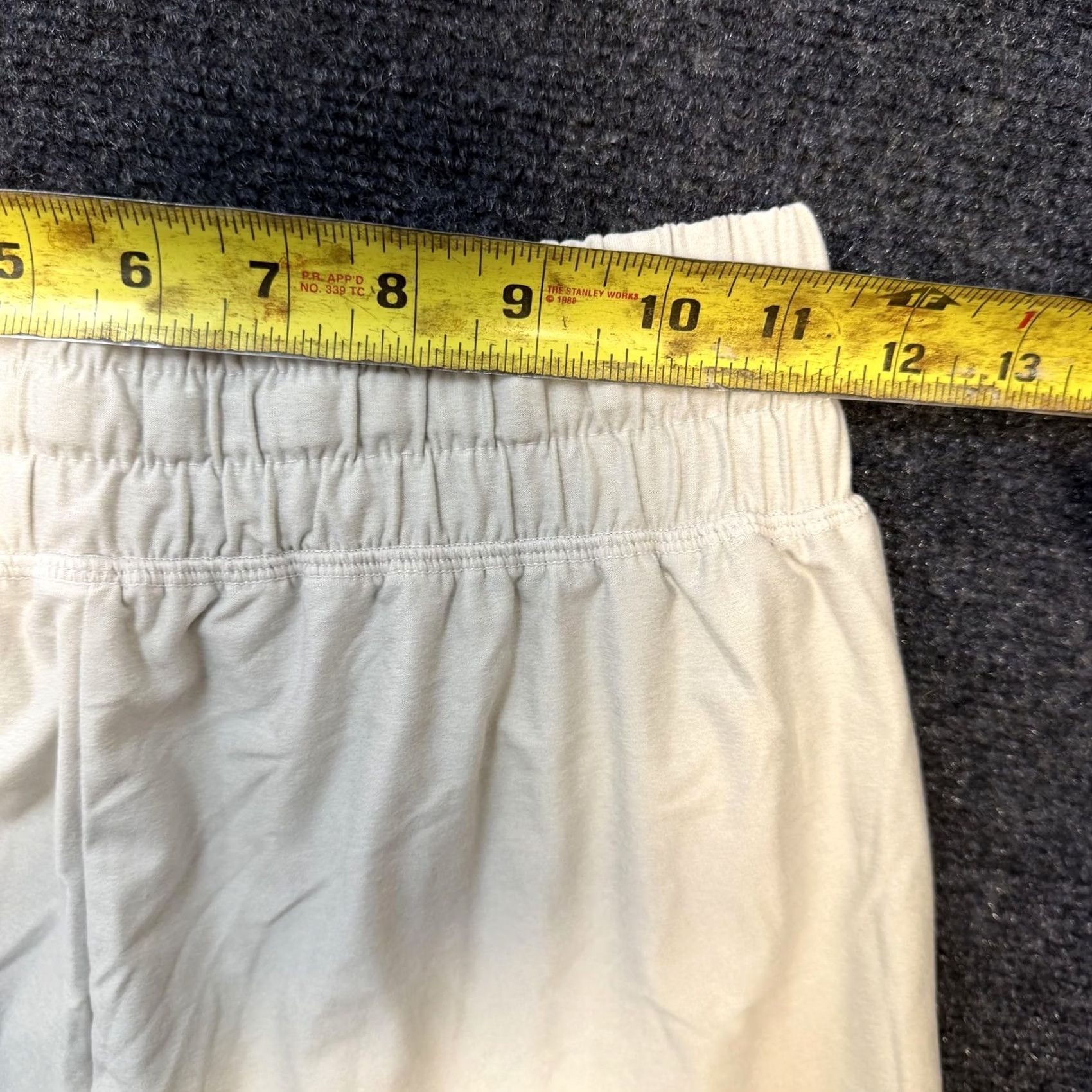 Vintage ODODOS Shorts Womens S Beige Stratum Series Athletic Running Relaxed Fit Jersey Knit Pockets Summer Size 28" / US 6 / IT 42 - 6 Thumbnail