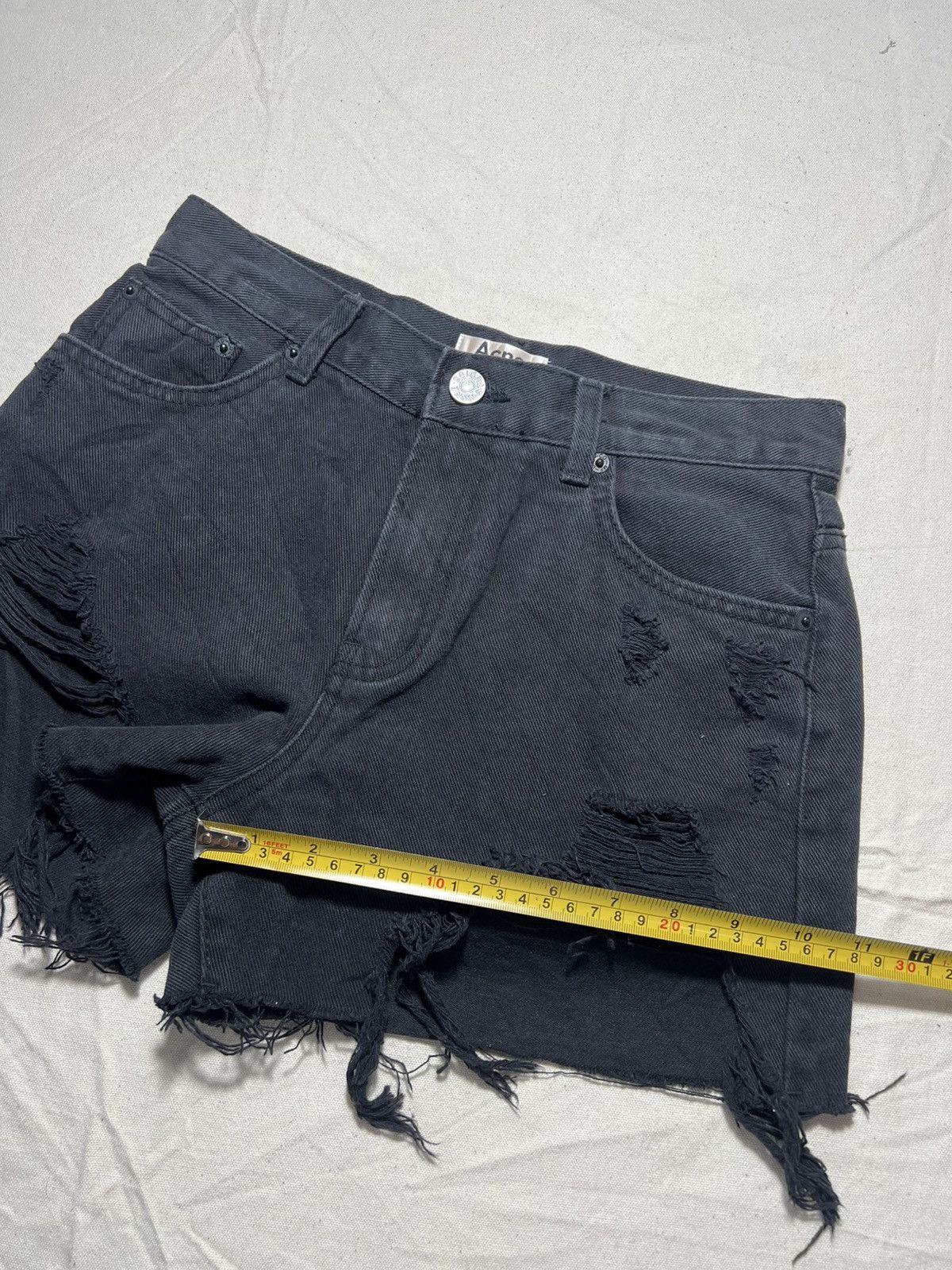 Acne Studios Acne Studios high-waisted distressed denim shorts Size 27" / US 4 / IT 40 - 5 Thumbnail
