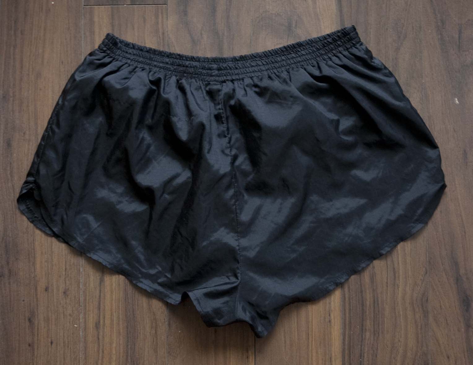 Brooks Brooks Shorts Running Jogging Size L/35 Black Size US 35 - 2 Thumbnail