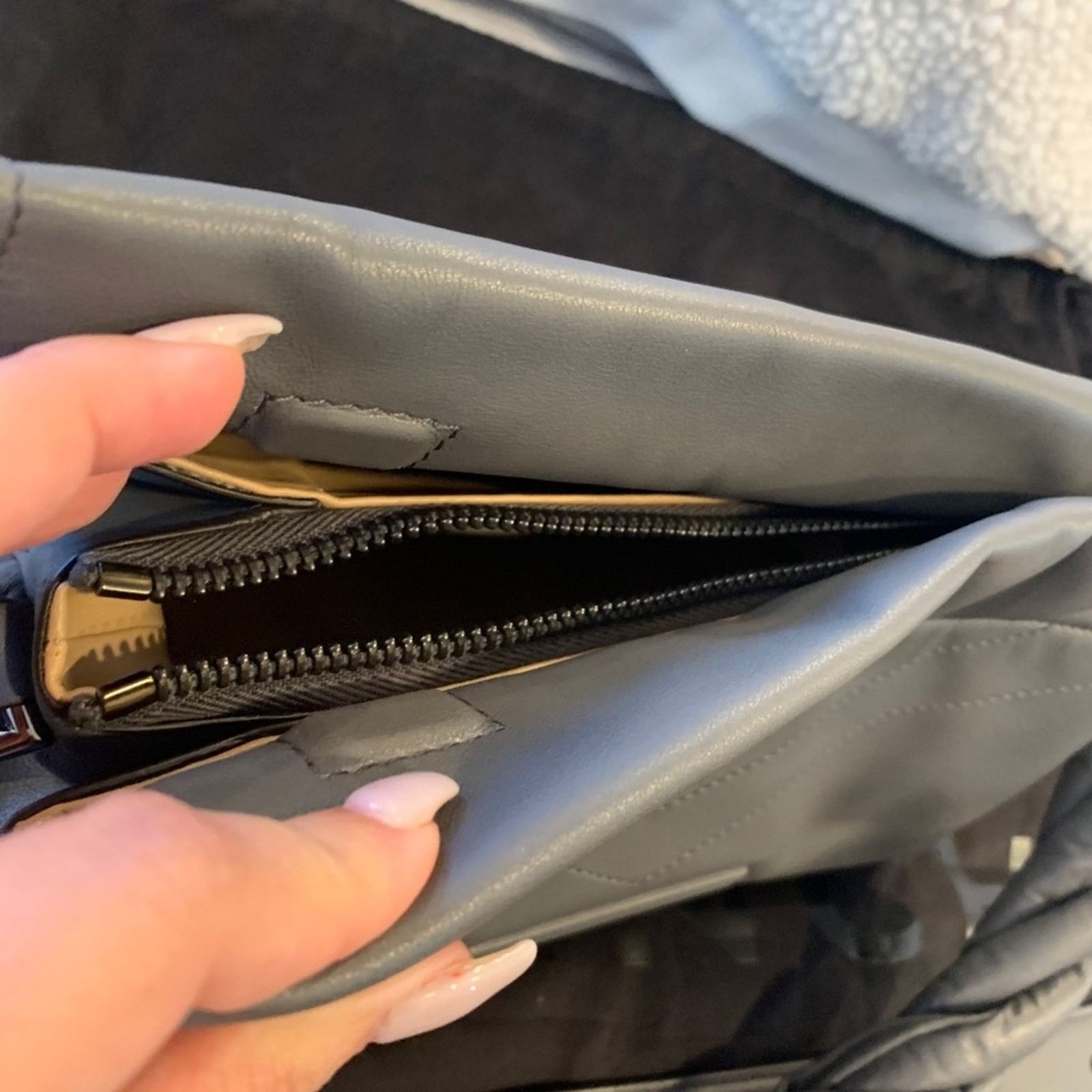 Givenchy Givenchy ID93 handbag - Like New! Size ONE SIZE - 9 Thumbnail