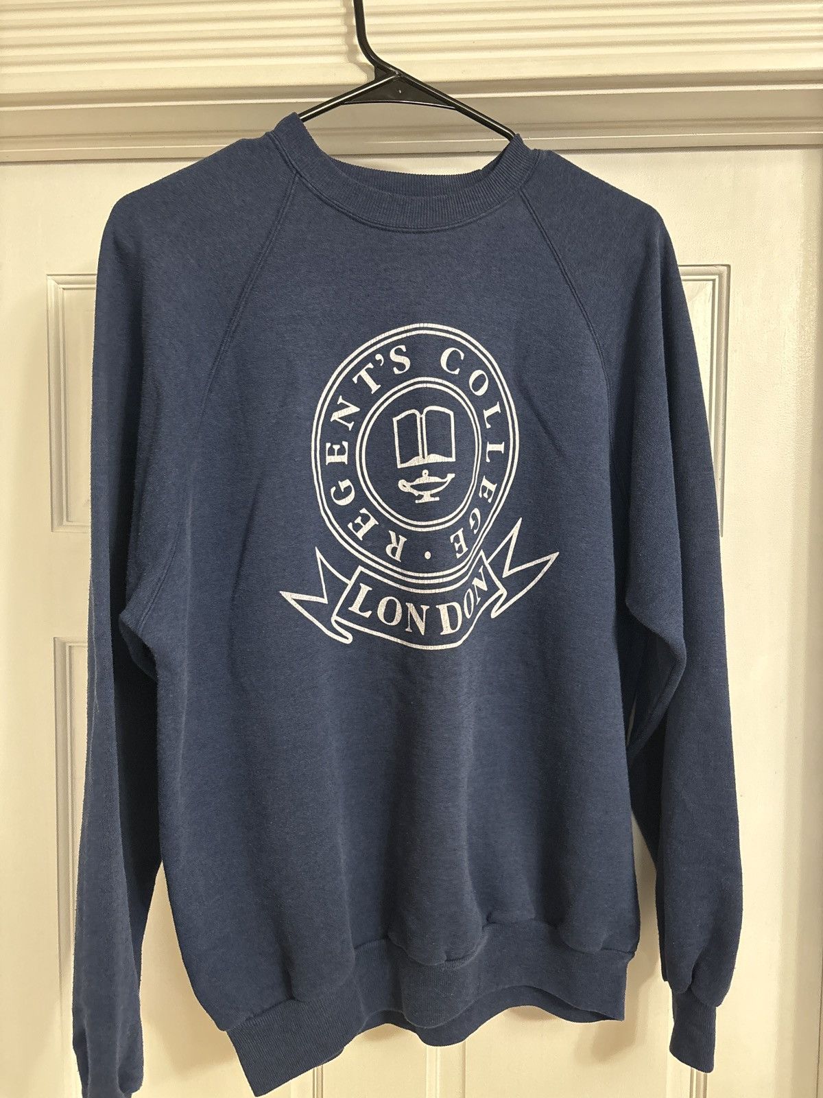 Vintage Vintage Regent’s College Crewneck Size US M / EU 48-50 / 2 - 1 Thumbnail