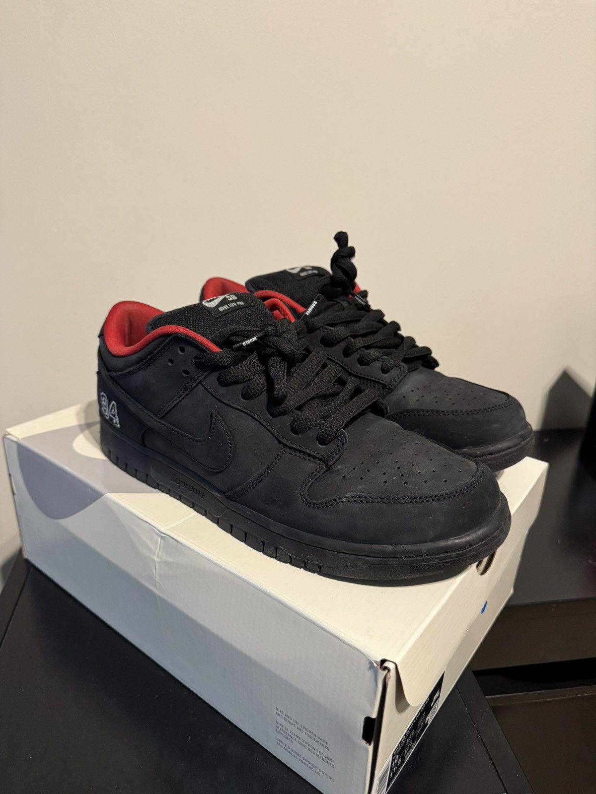 Nike × Supreme Nike X supreme sb dunks Size US 10 / EU 43 - 1 Thumbnail