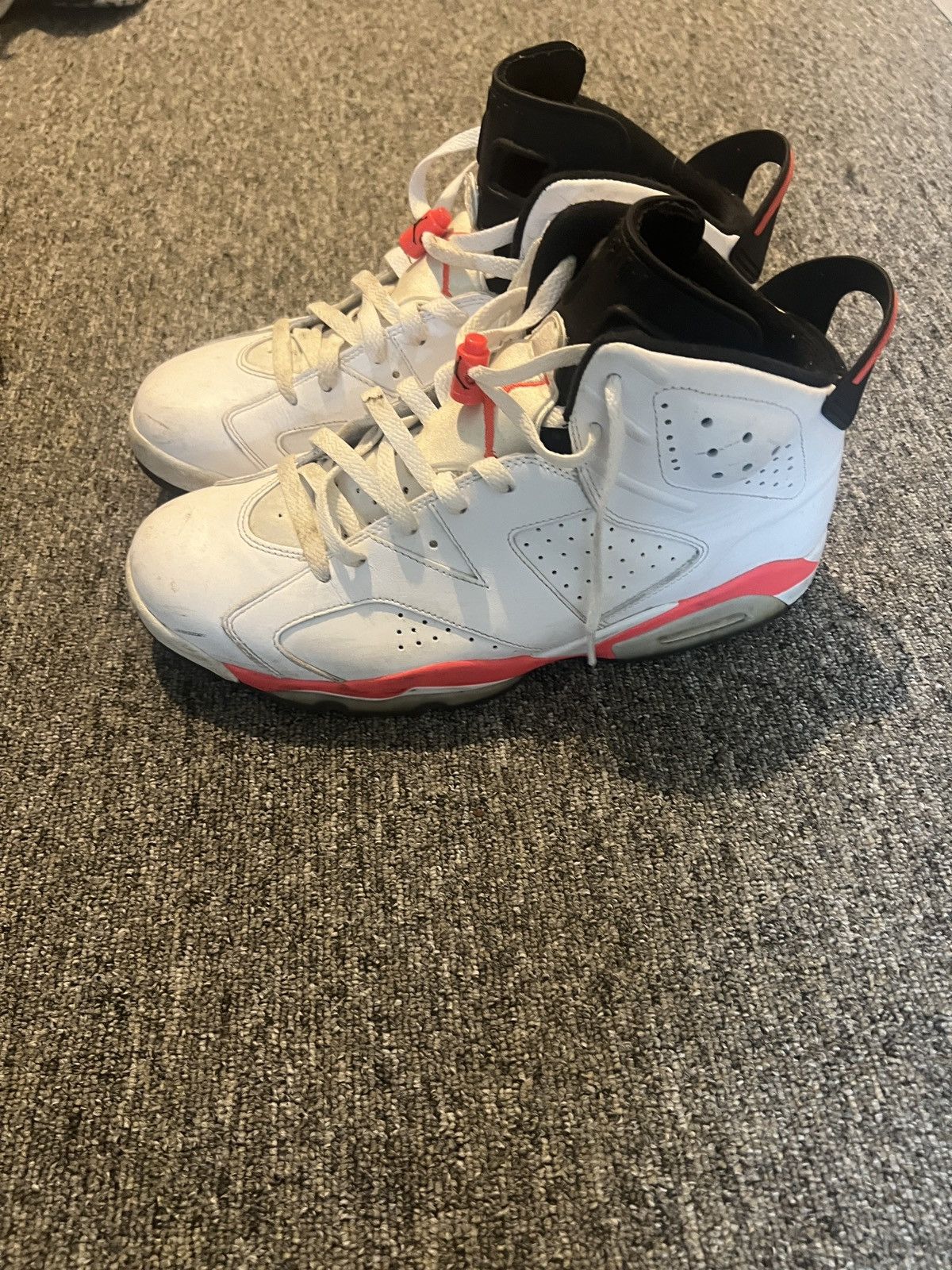 Jordan Brand Jordan 6 White Infared Size US 11.5 / EU 44-45 - 2 Thumbnail