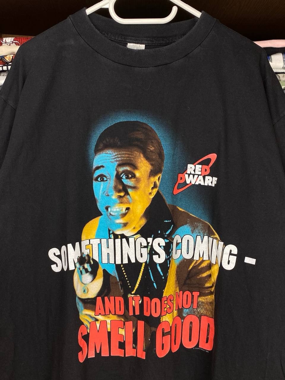 Vintage Vintage Red Dwarf 1994 "Something Coming" Graphic Tee Size US XL / EU 56 / 4 - 4 Thumbnail