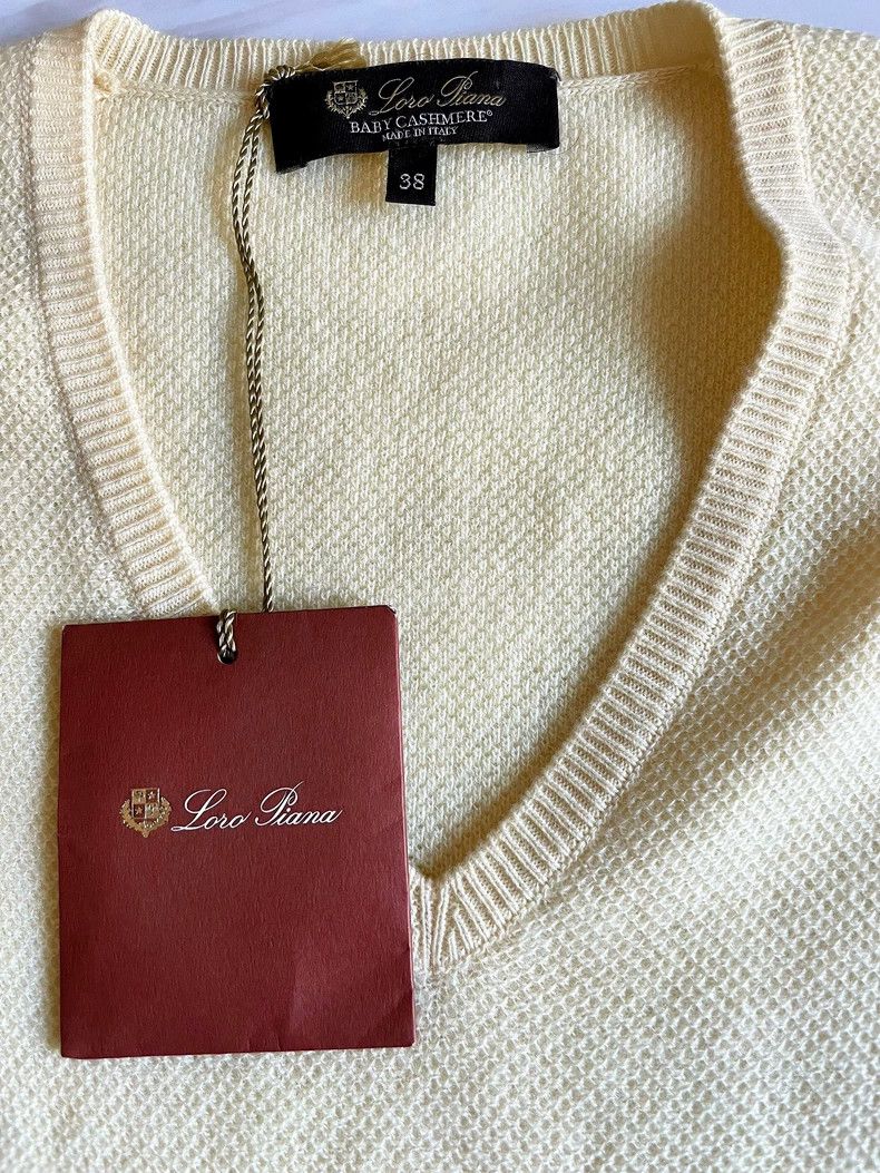 Loro Piana LORO PIANA Yellow V-neck sweater Size XS / US 0-2 / IT 36-38 - 4 Thumbnail