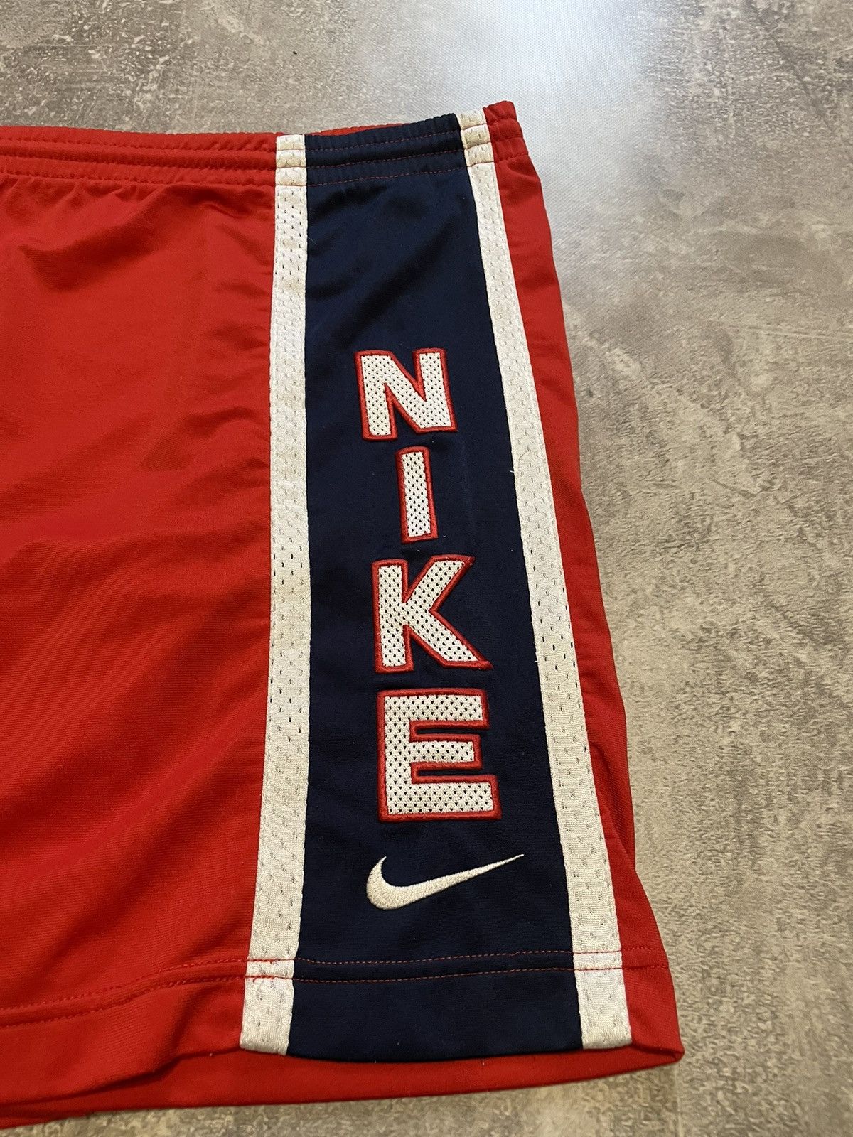 Nike × Vintage Vintage Nike Big Logo Shorts 90s Size US 34 / EU 50 - 3 Thumbnail
