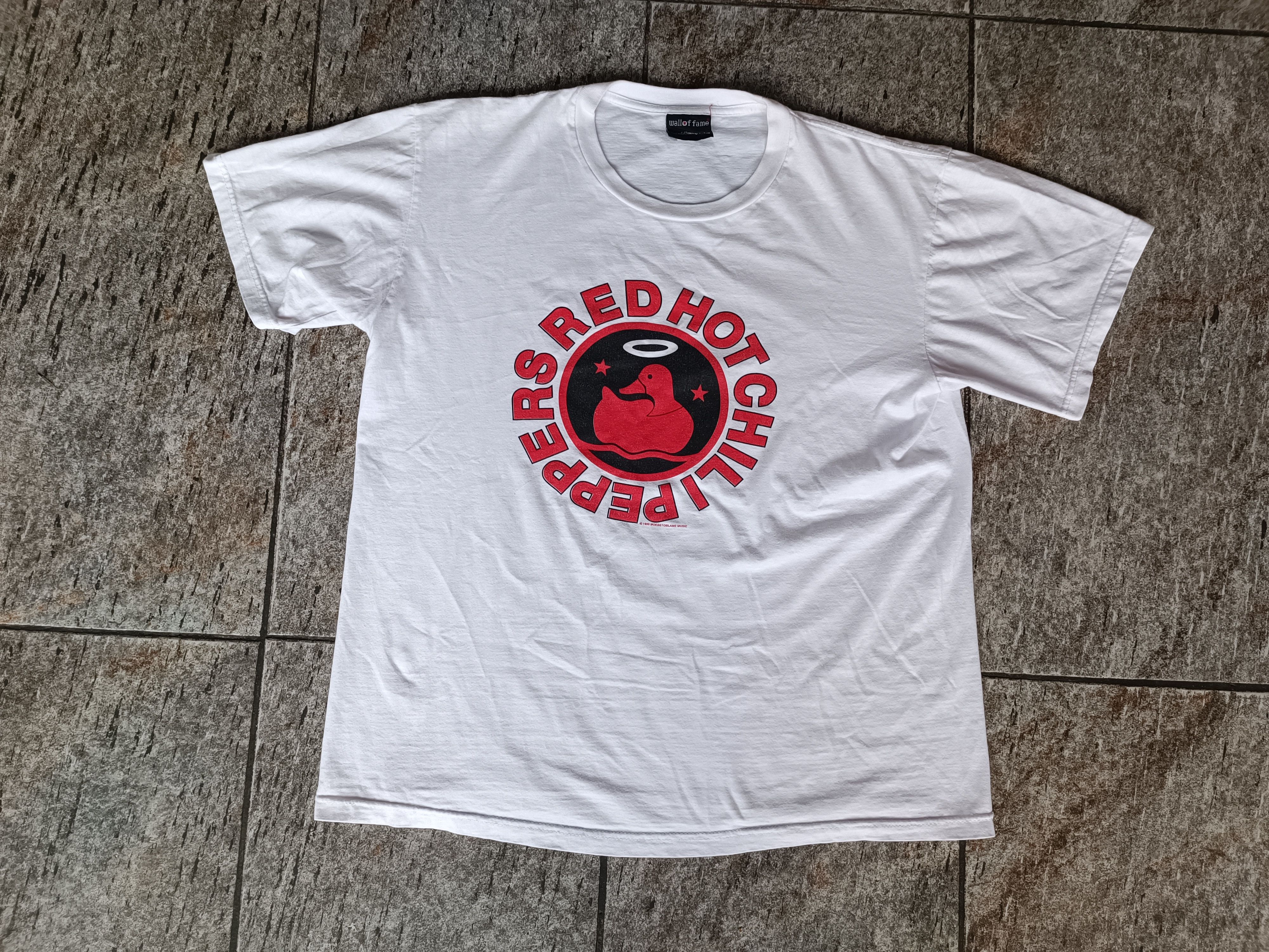Band Tees vintage 90s t shirt bootleg band red hot chili peppers Size US L / EU 52-54 / 3 - 1 Thumbnail