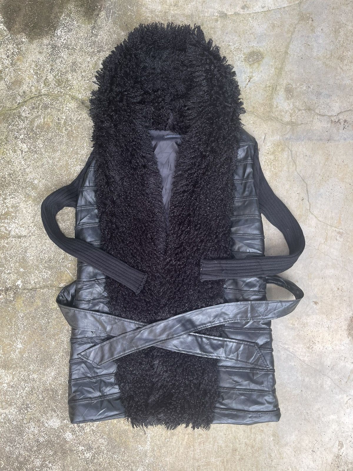 Japanese Brand Mieeion Black Faux Fur & PU Leather Jacket - Belted Size S / US 4 / IT 40 - 1 Thumbnail
