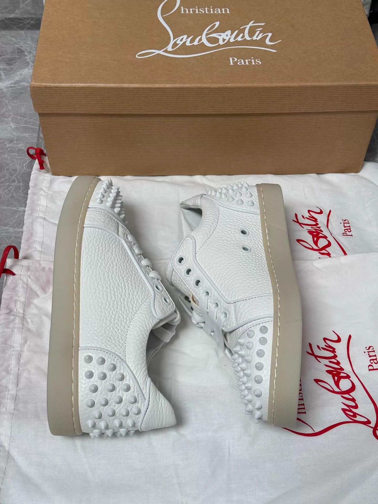 Christian Louboutin Christian Louboutin White Leather Studded 36 Sneakers Size US 5.5 / IT 35.5 - 7 Thumbnail