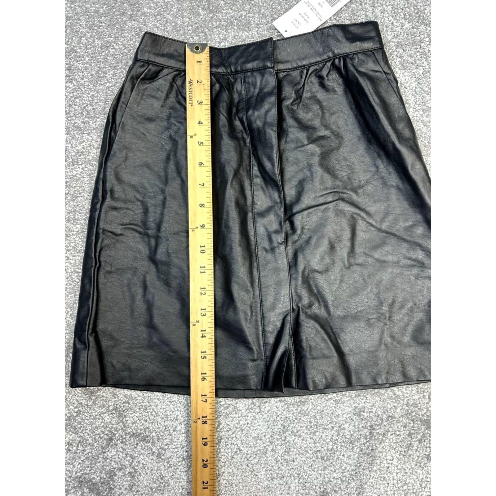 French Connection French Connection Bia Pu Mini Skirt Womens 0 Black Faux Leather Pockets Party Size 25" / US 0 / IT 36 - 3 Thumbnail