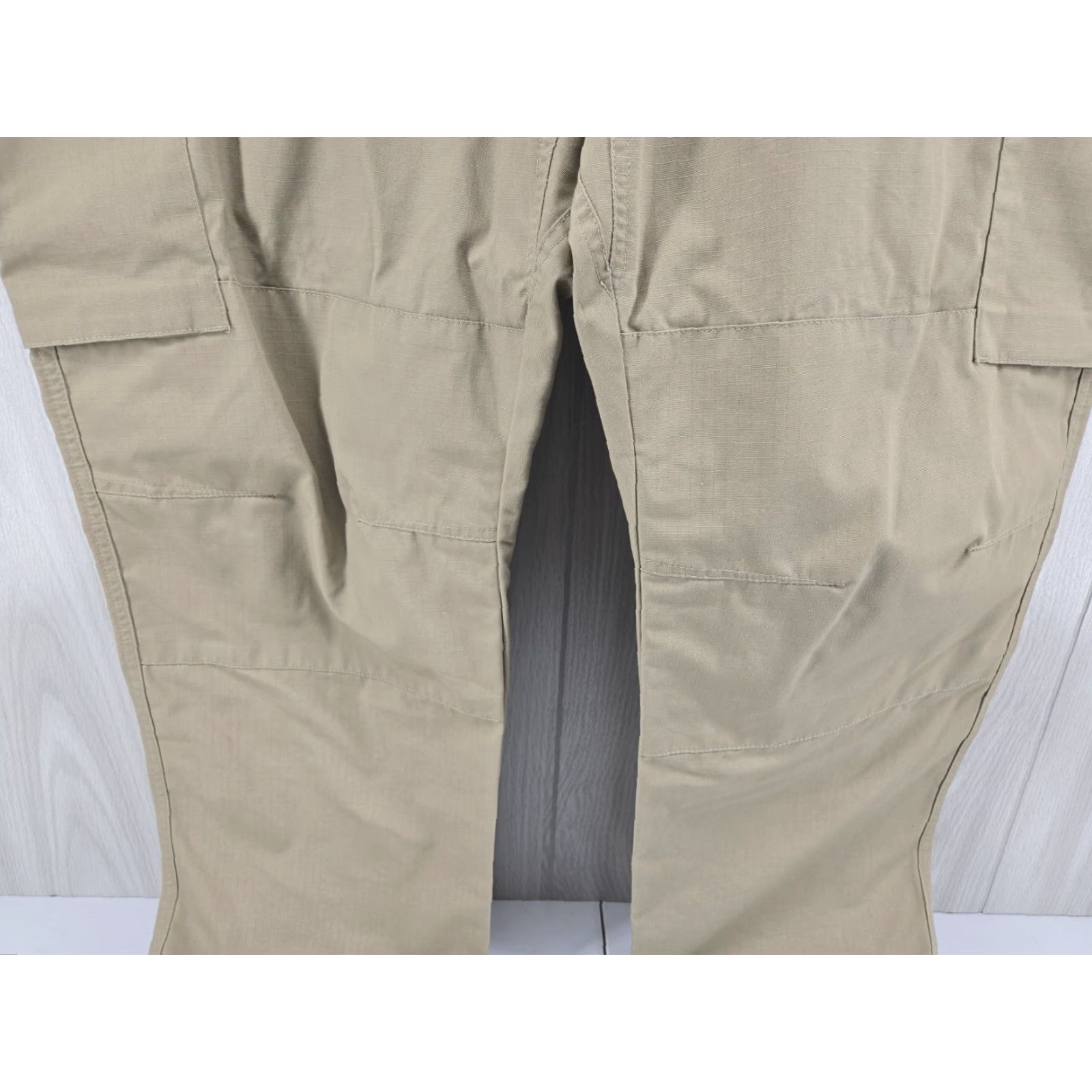 Vintage LAPG Pants Men's 44x30 Cargo Tactical Rip Stop Khaki Beige Pocket Cargo Army 30 Inseam Mens Size US 44 / EU 60 - 4 Thumbnail
