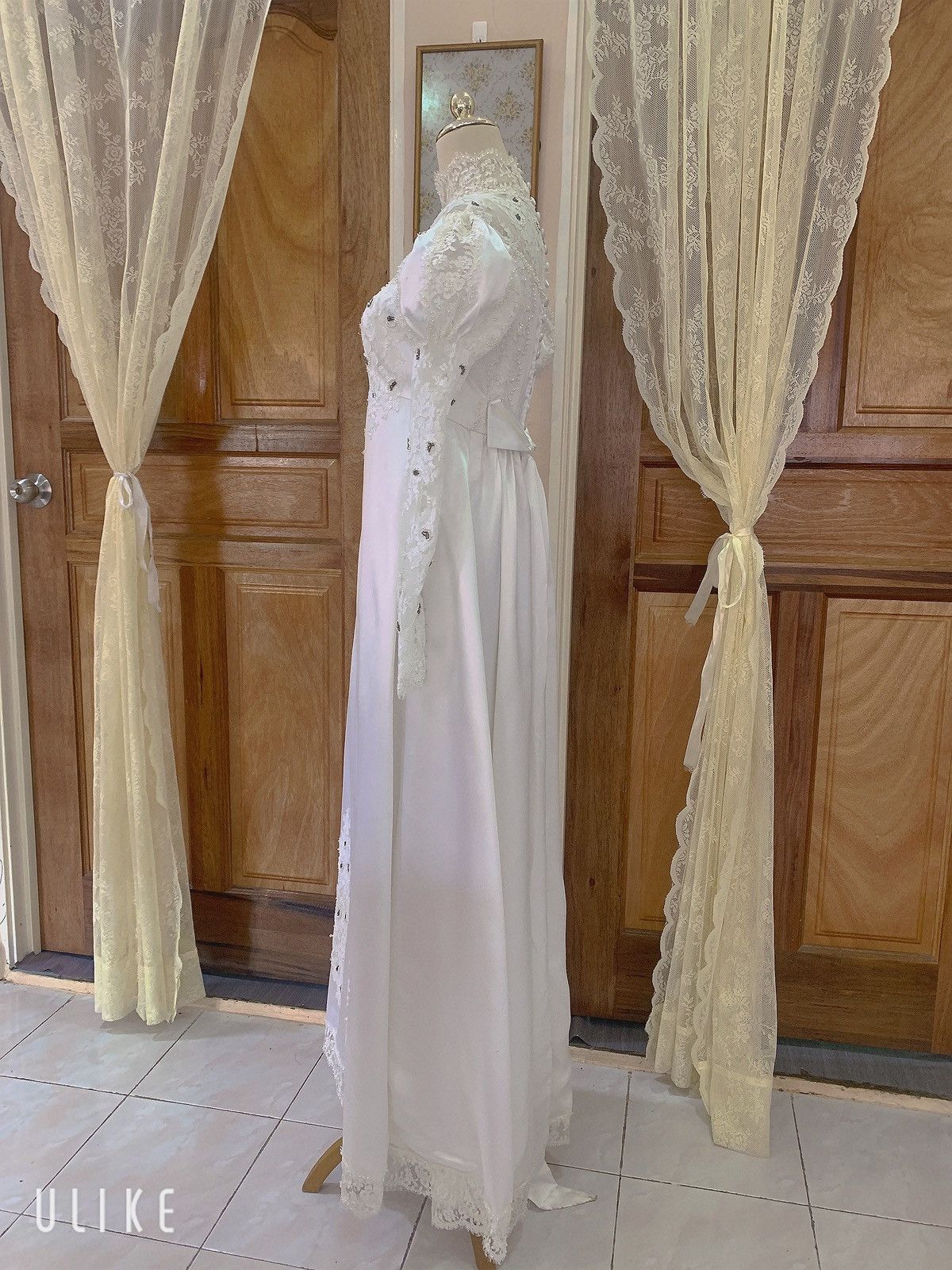 Vintage Vintage wedding gown Size S / US 4 / IT 40 - 5 Thumbnail